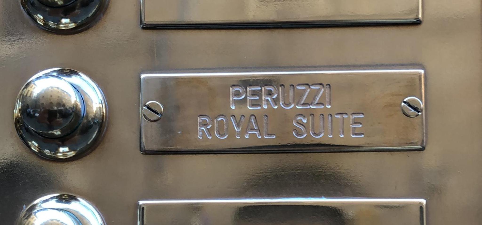 Peruzzi Royal Suite