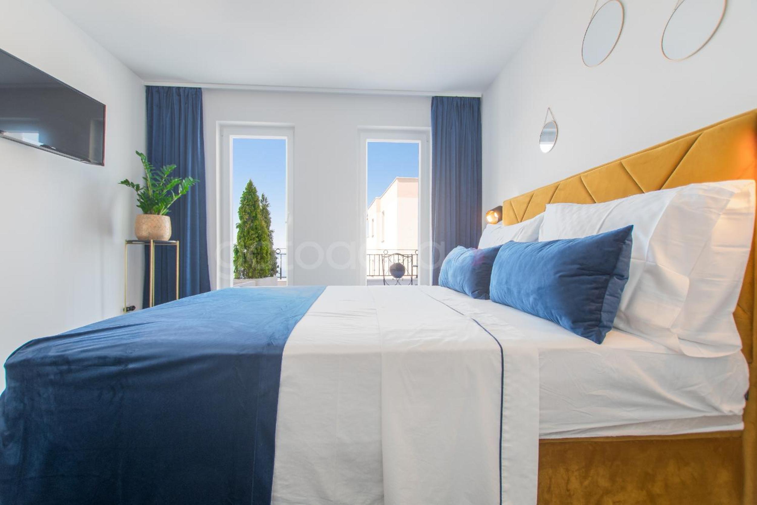 Villa Smaragd - bedroom Citrin with shared pool photo 3