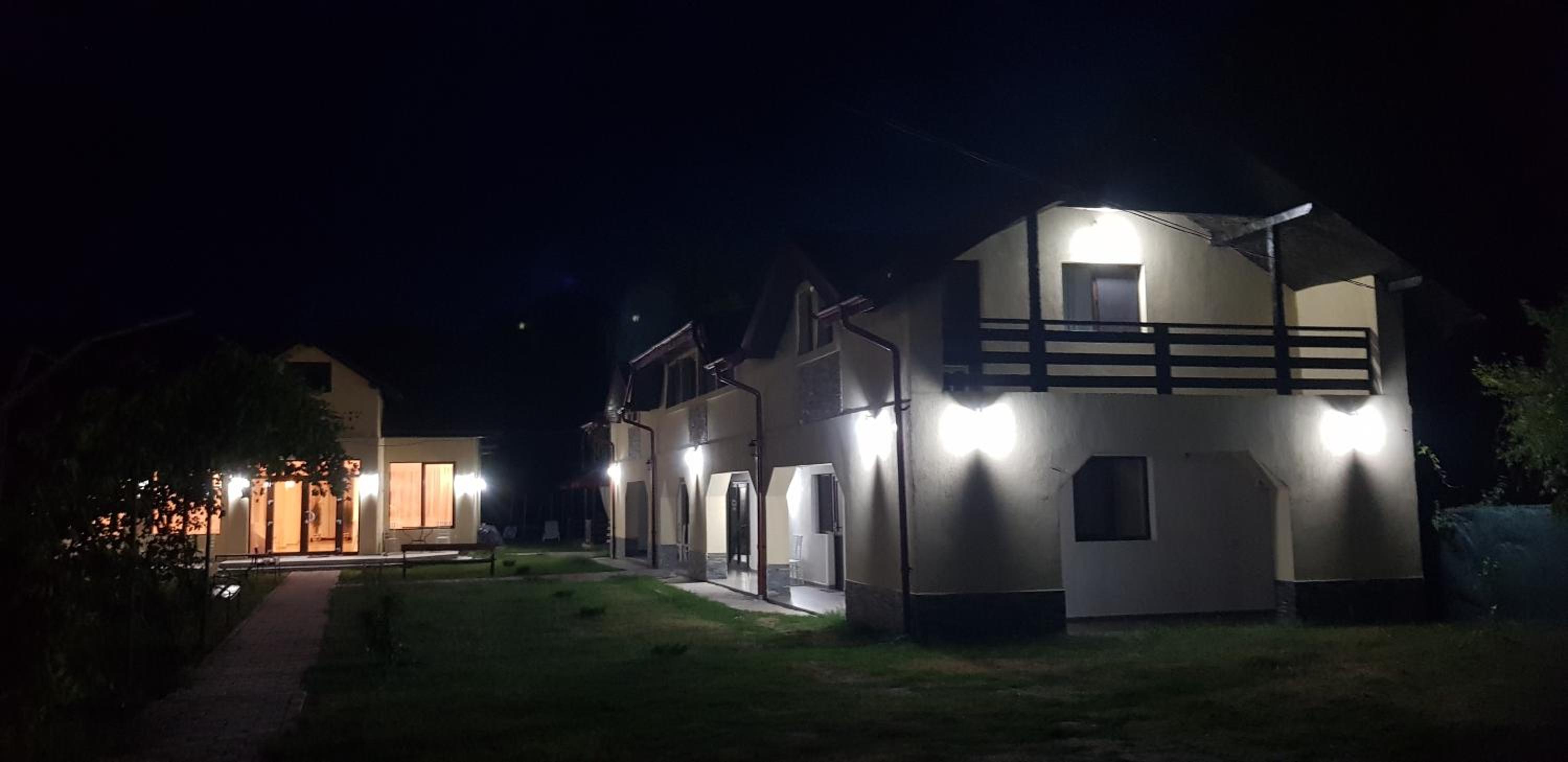 Pensiunea Magnolia din Tismana view 3