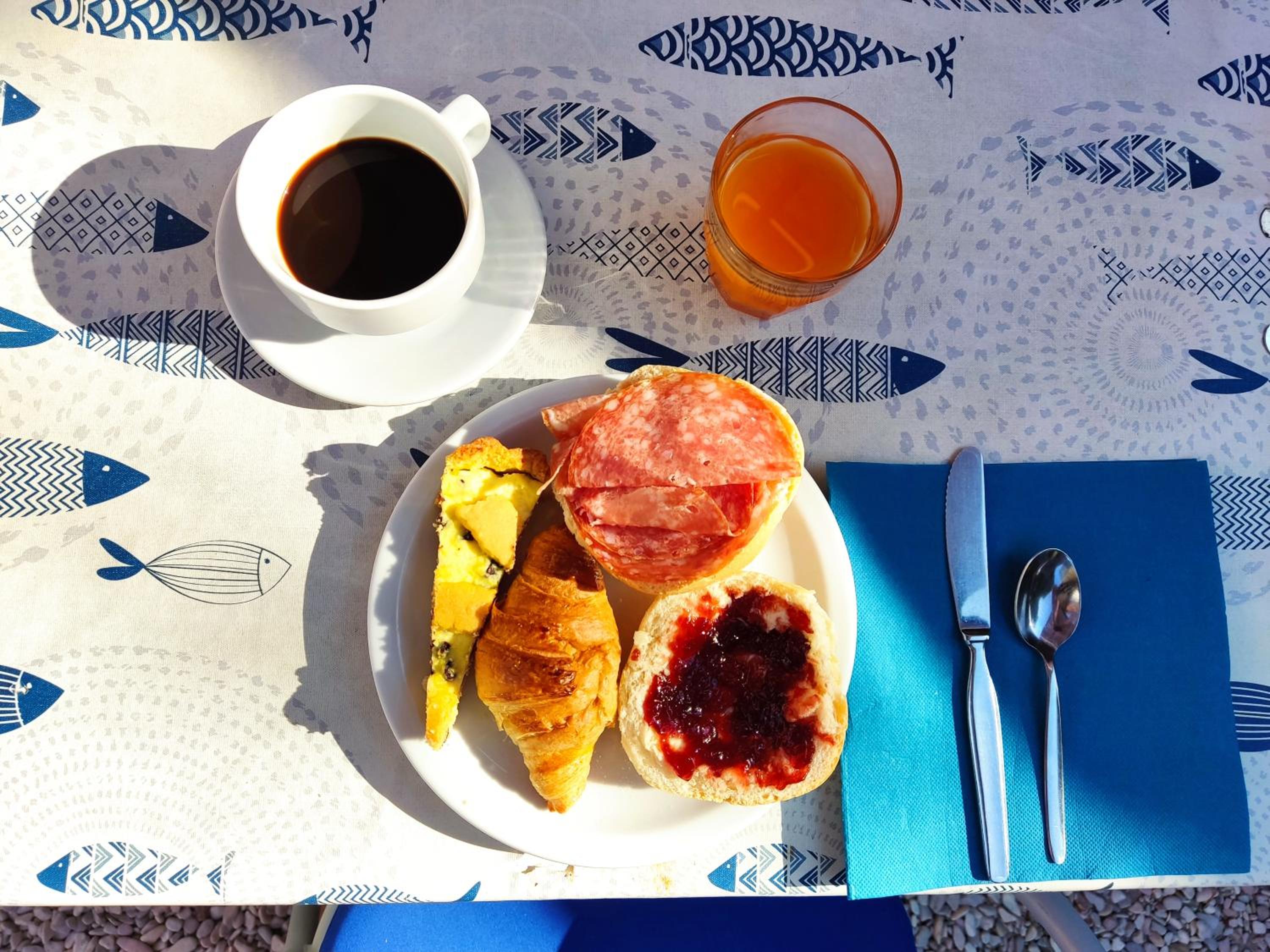 breakfast buffet