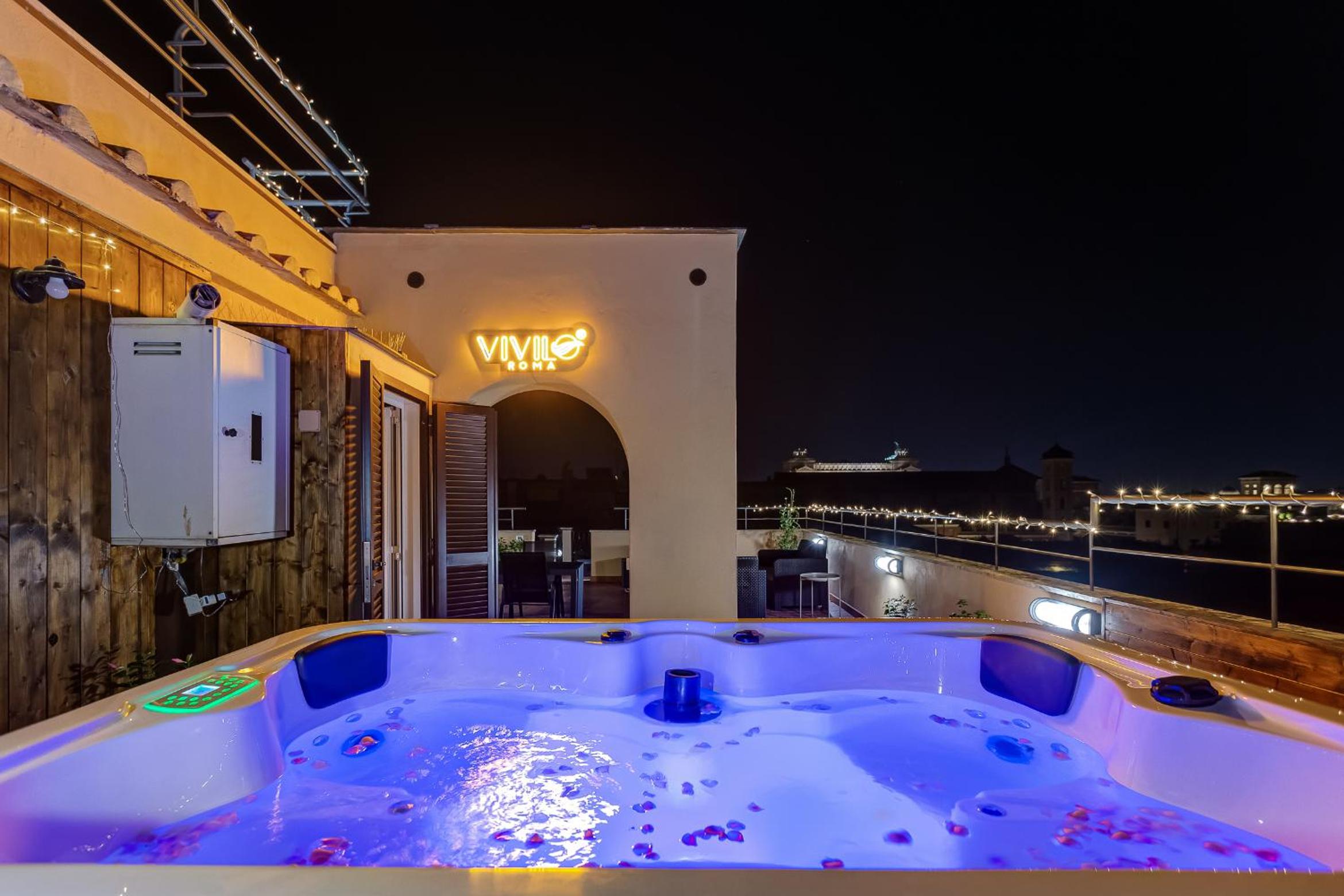 VIVILO ROMA TREVI - LUXURY EXPERIENCE - PRIVATE JACUZZI on TERRACE - INSANE VIEW