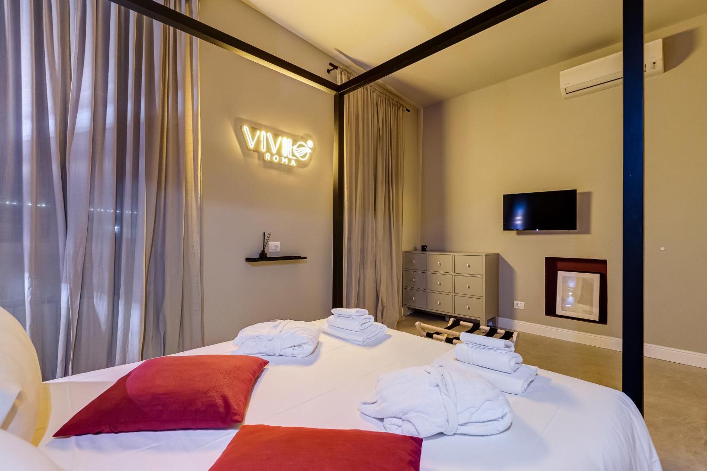 VIVILO ROMA TREVI - LUXURY EXPERIENCE - PRIVATE JACUZZI on TERRACE - INSANE VIEW