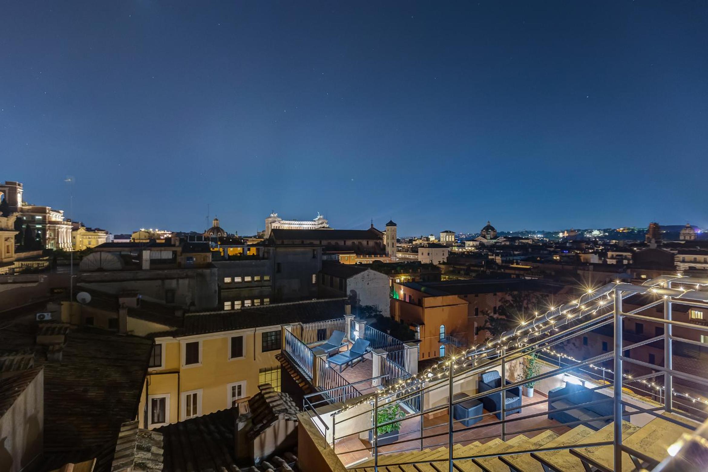 VIVILO ROMA TREVI - LUXURY EXPERIENCE - PRIVATE JACUZZI on TERRACE - INSANE VIEW