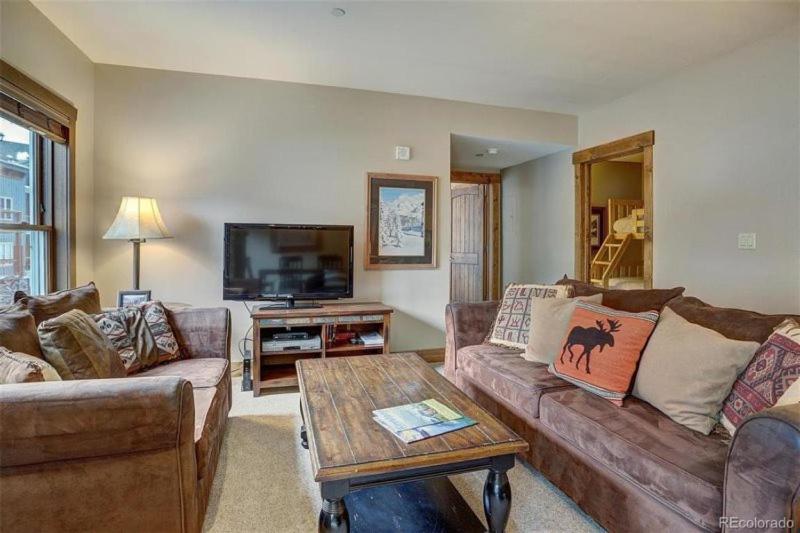 Jackpine Lodge 2 Bedroom Condo view 3