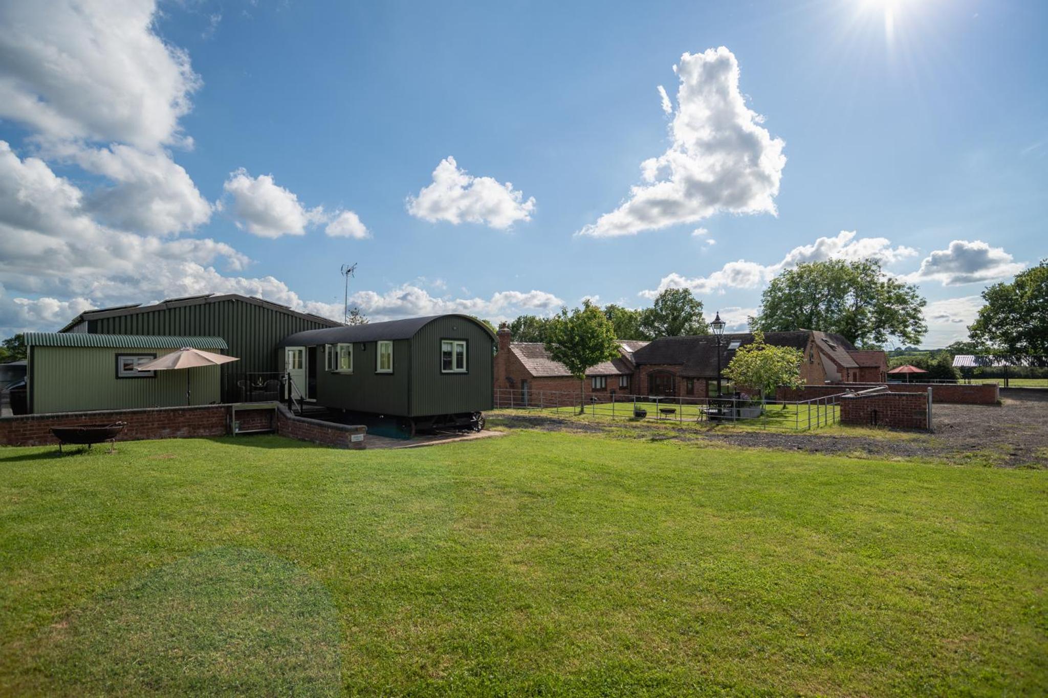 Shepherds View at Oaks Barn Farm Alcester with optional paid for Hot tub