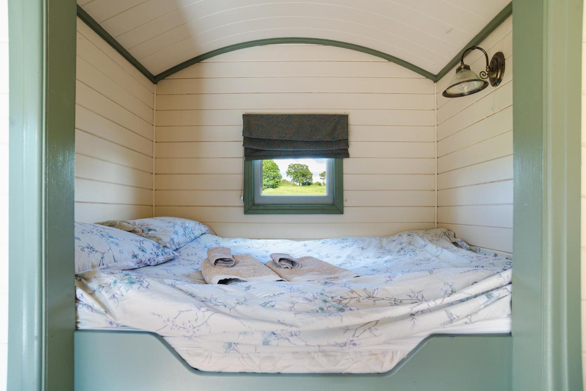 Shepherds View at Oaks Barn Farm Alcester with optional paid for Hot tub