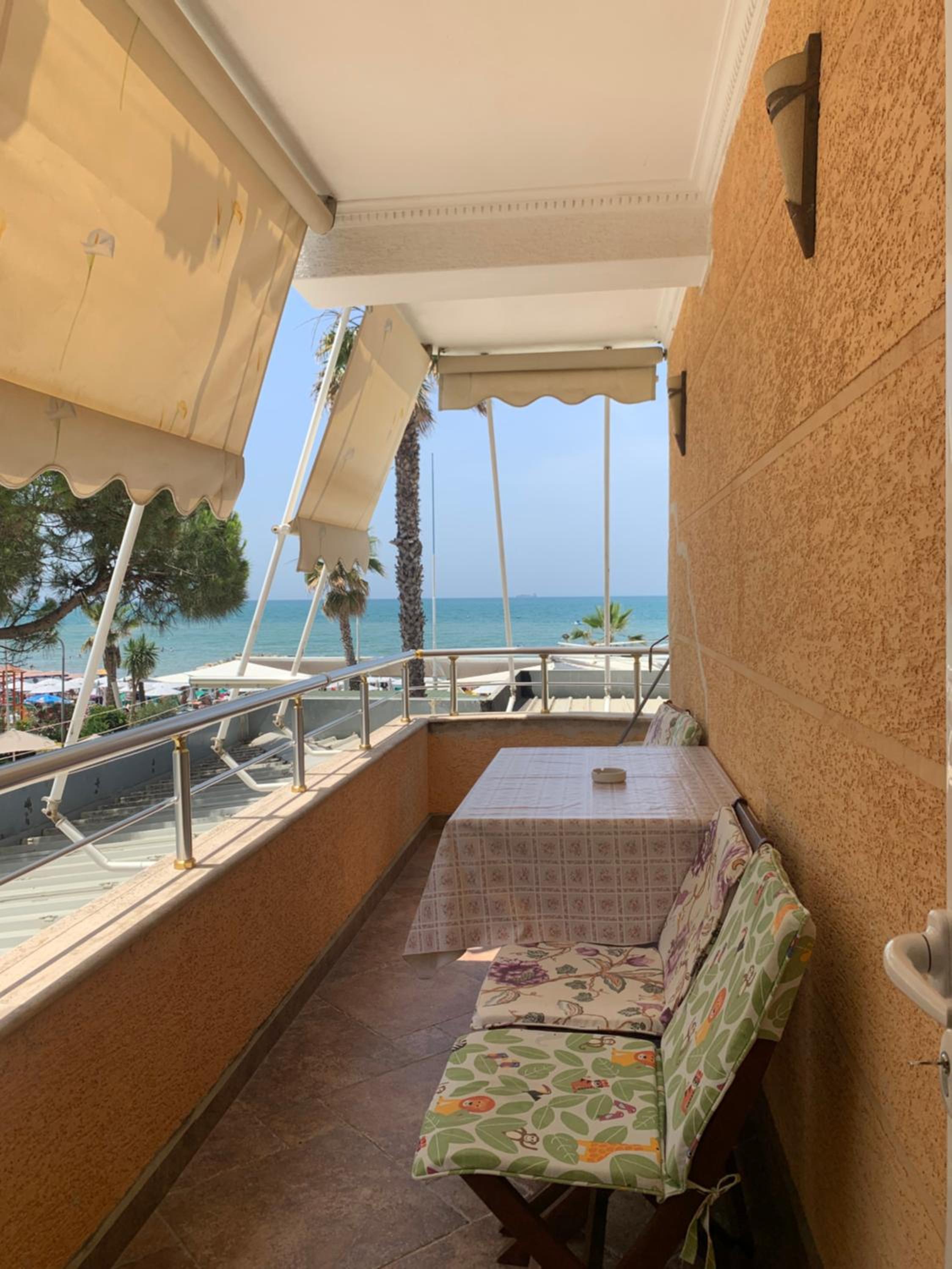 Fiona's Sea View Apartment