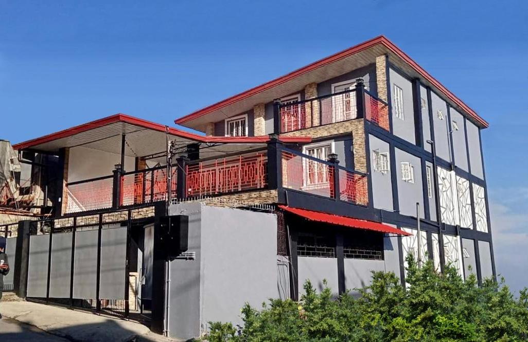 Vacation House in Baguio with Amazing Sunset Views view 4