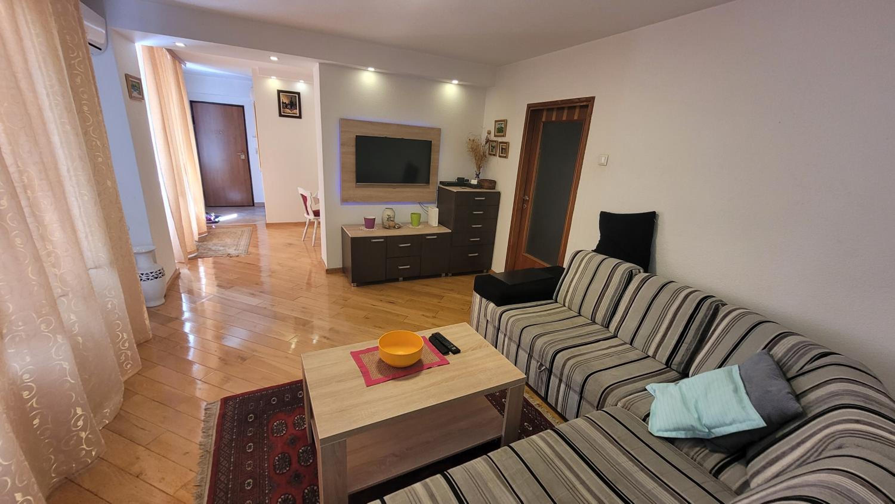Apartmant Ayna