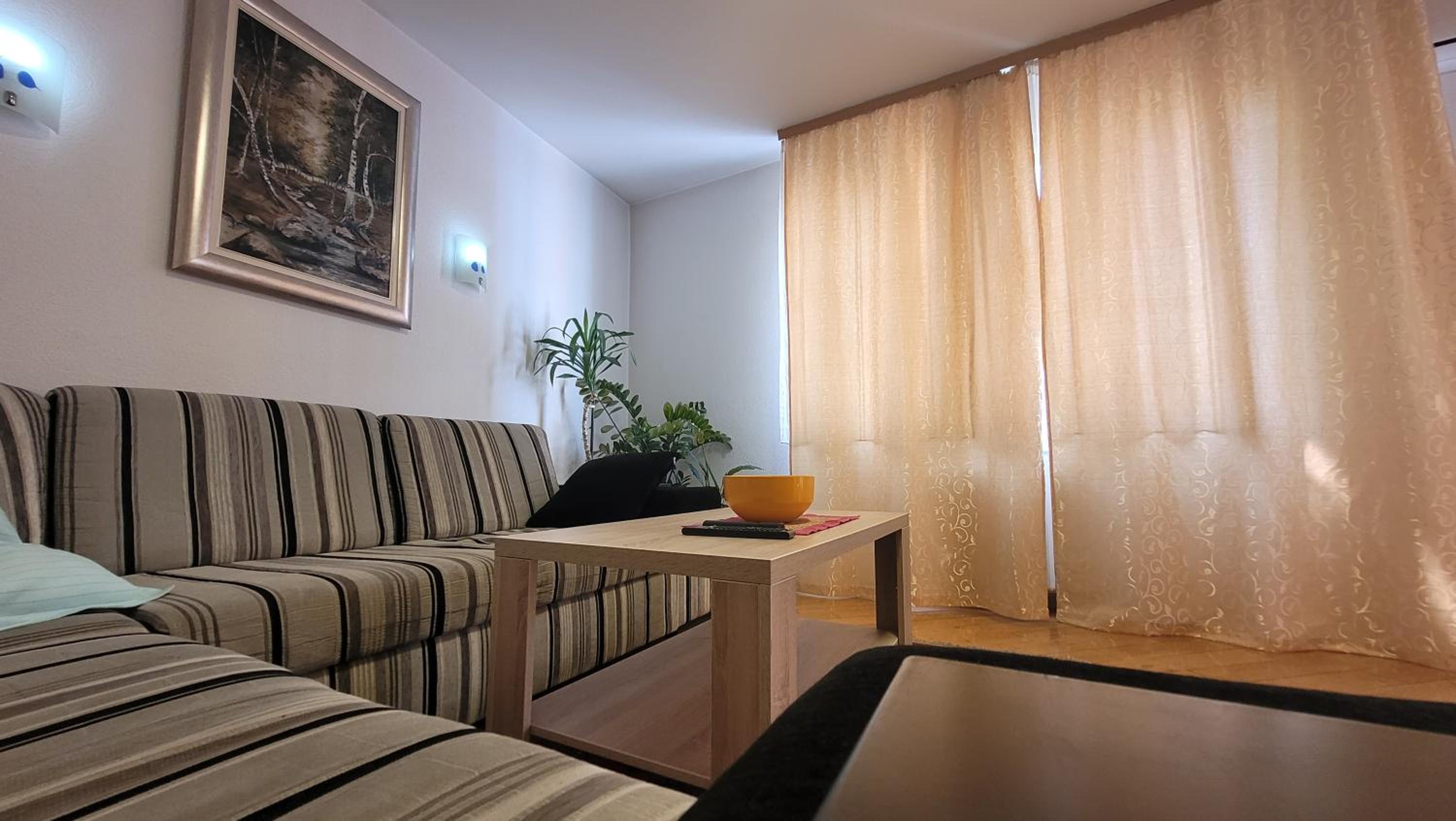 Apartmant Ayna
