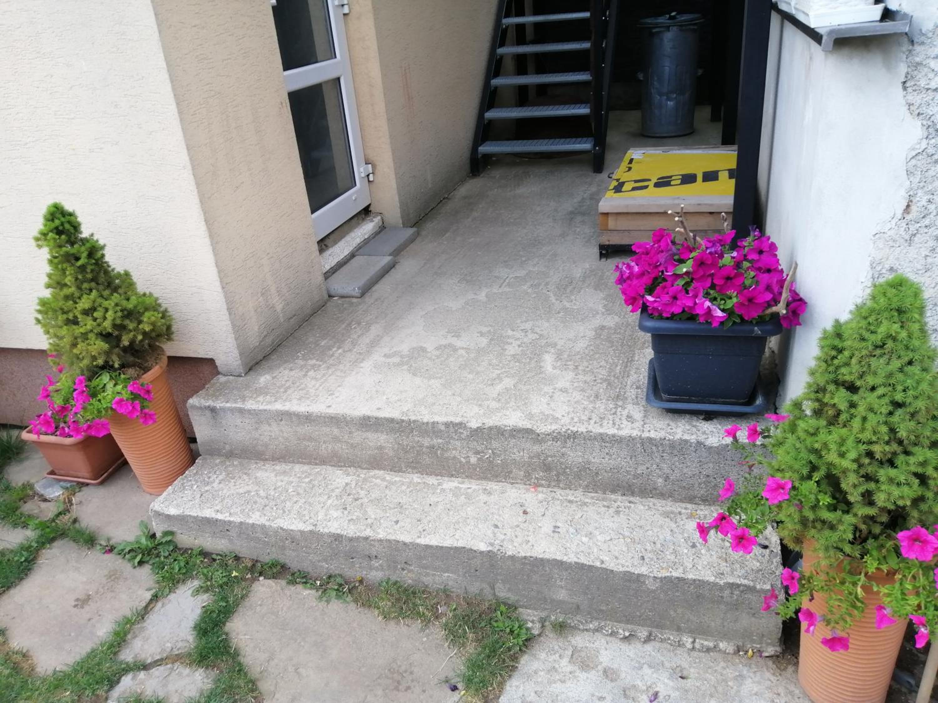 Apartman Lastovicka , stay with mountain view ,free parking and few steps to the shop view 4
