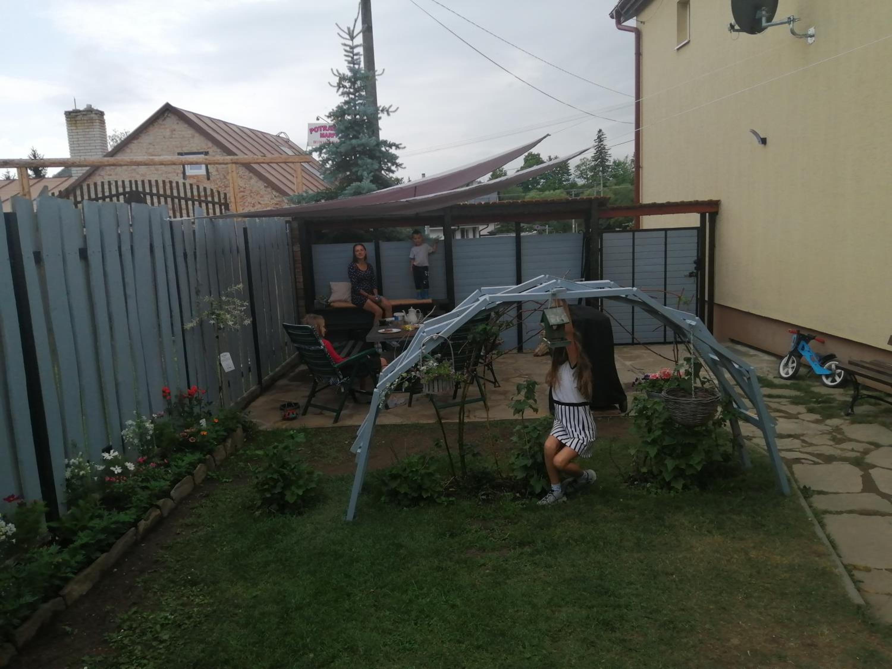 Apartman Lastovicka , stay with mountain view ,free parking and few steps to the shop view 3