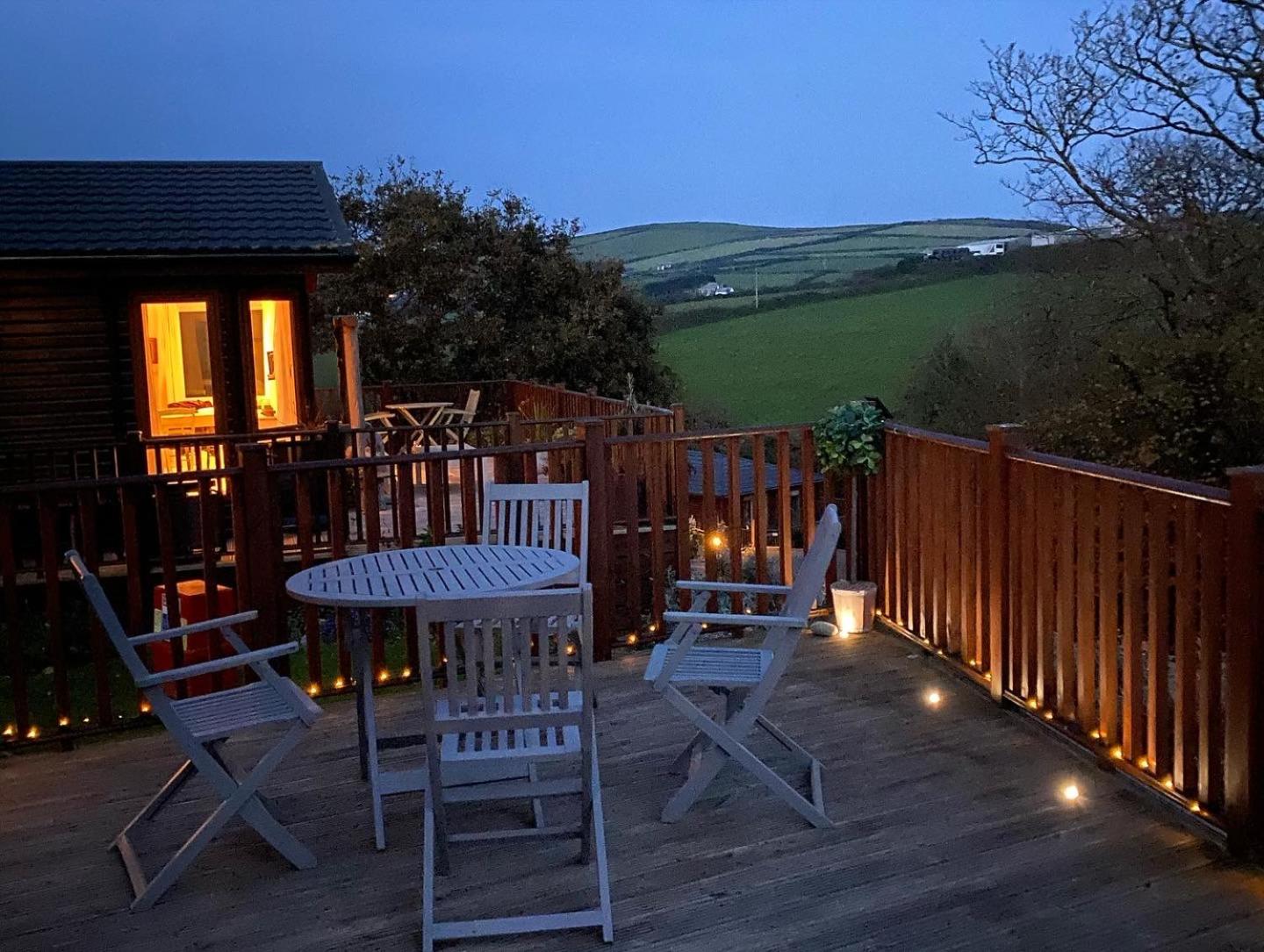 Bumblebee Lodge