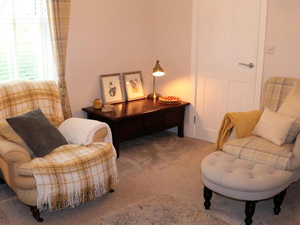Manor Farm Cottage - Pet friendly view 5