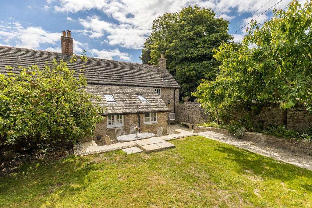 Honeysuckle Cottage