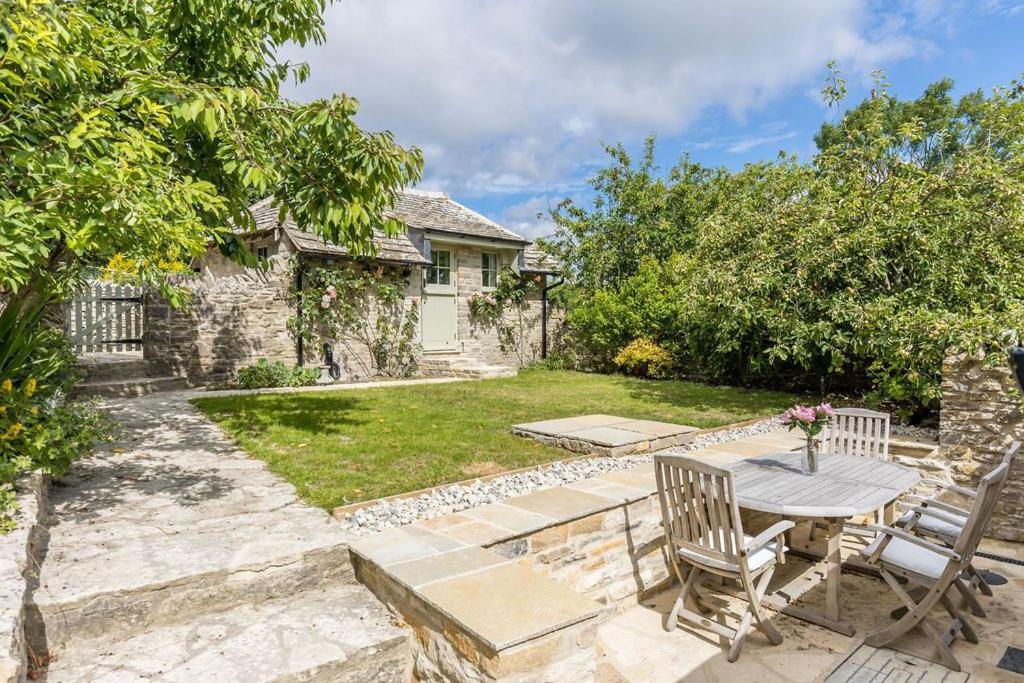 Honeysuckle Cottage