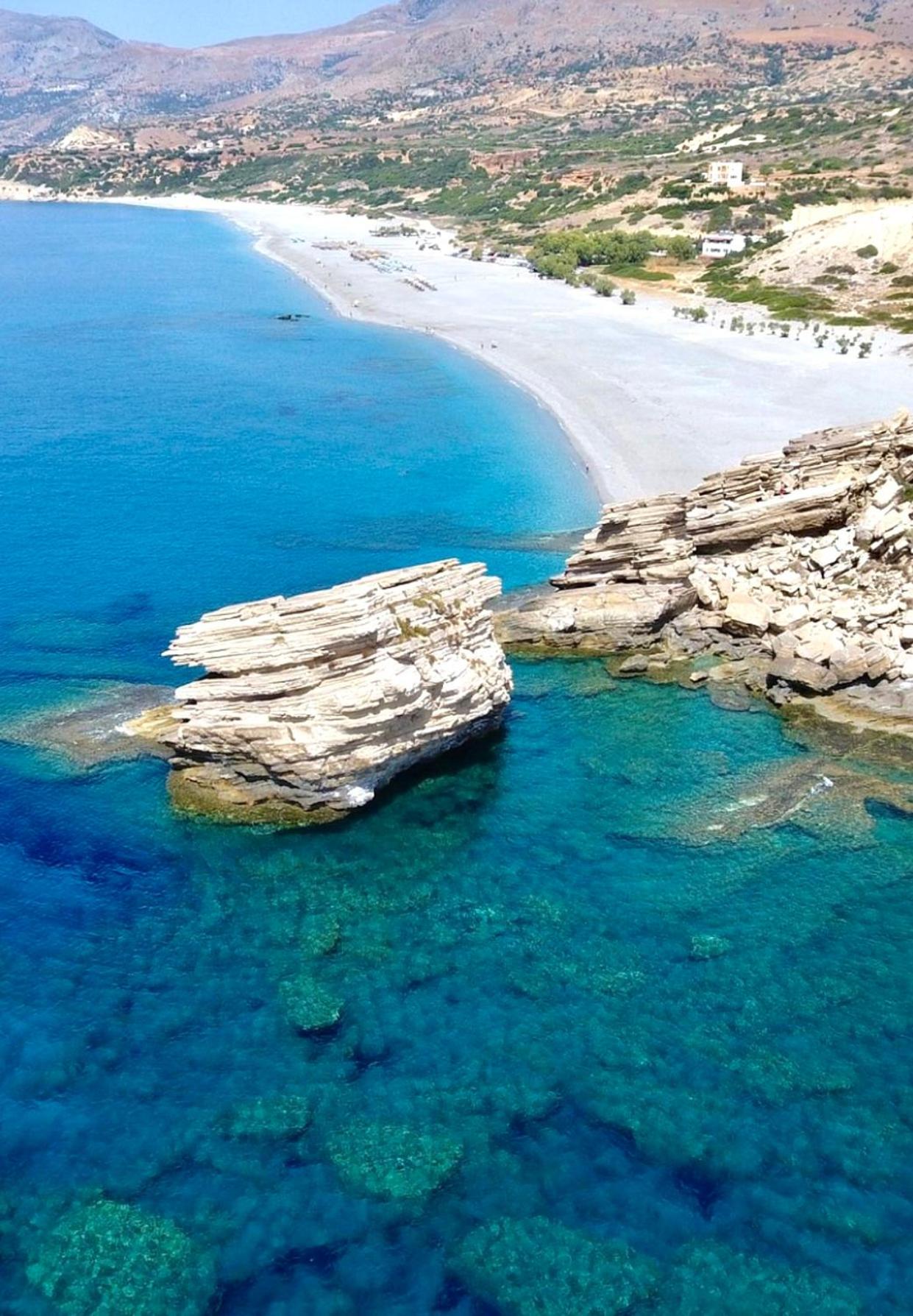 Costas Inn