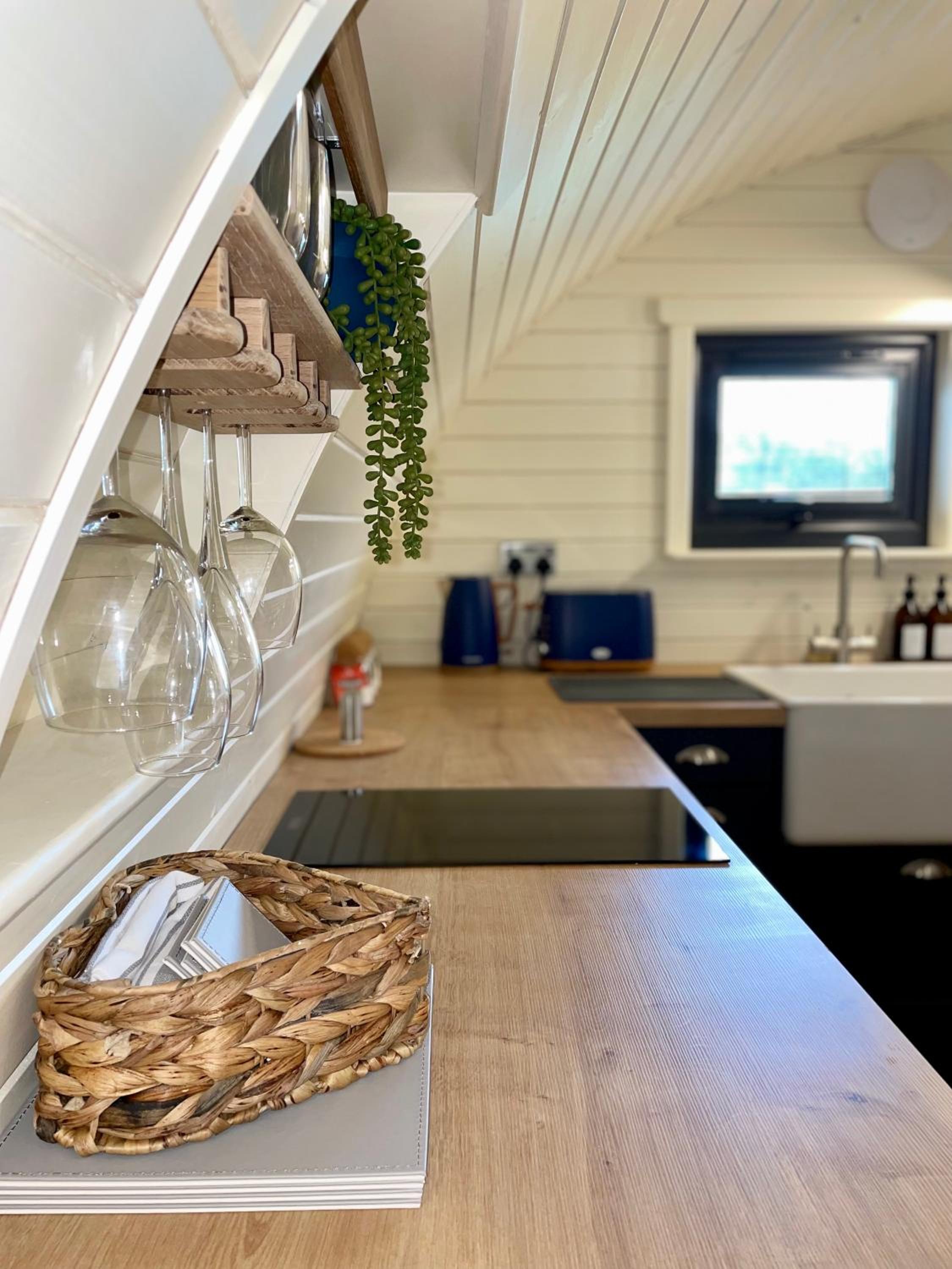 EASTRIDGE GLAMPING