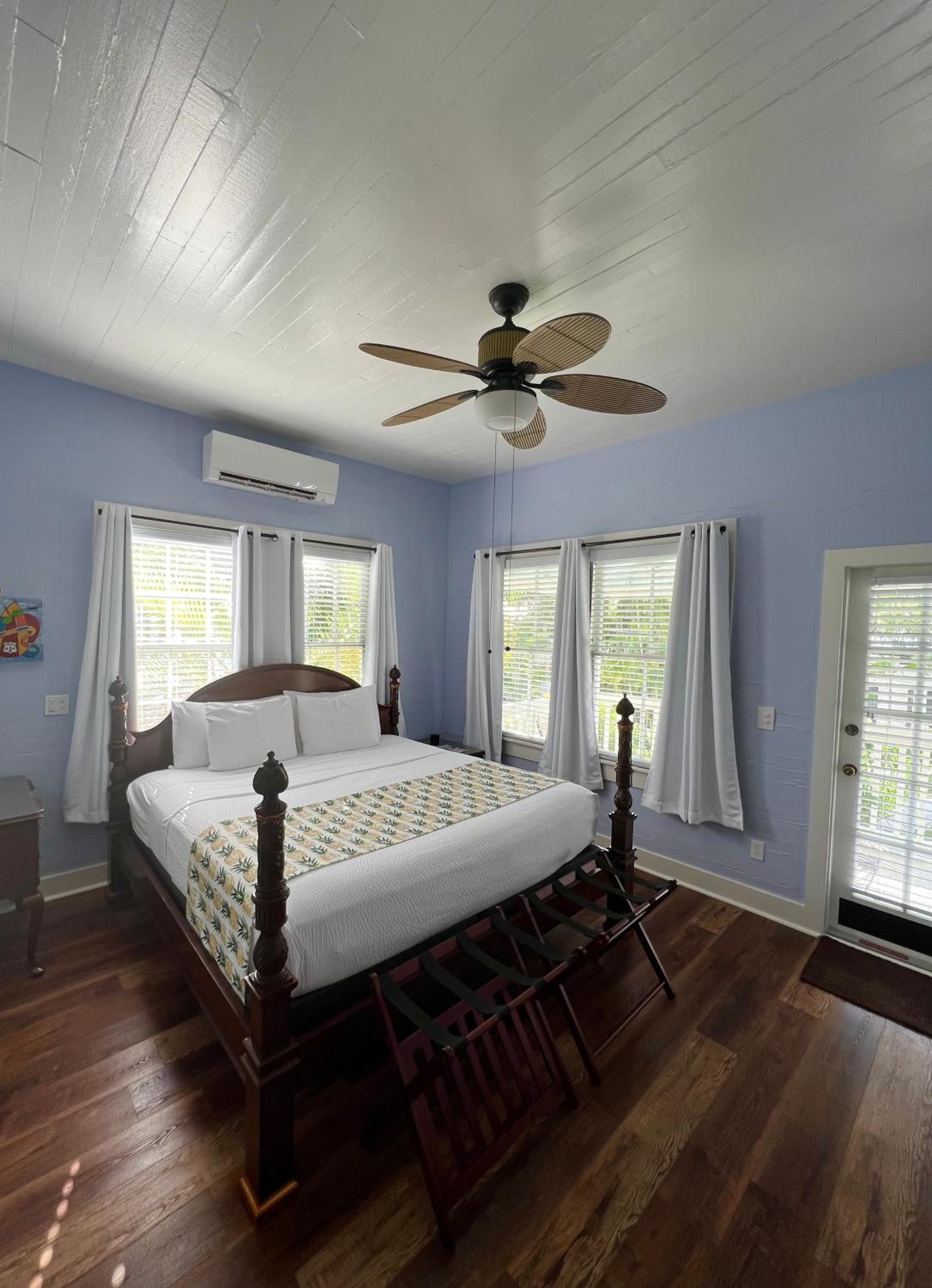 The Porch on Frances Inn - Adults Exclusive