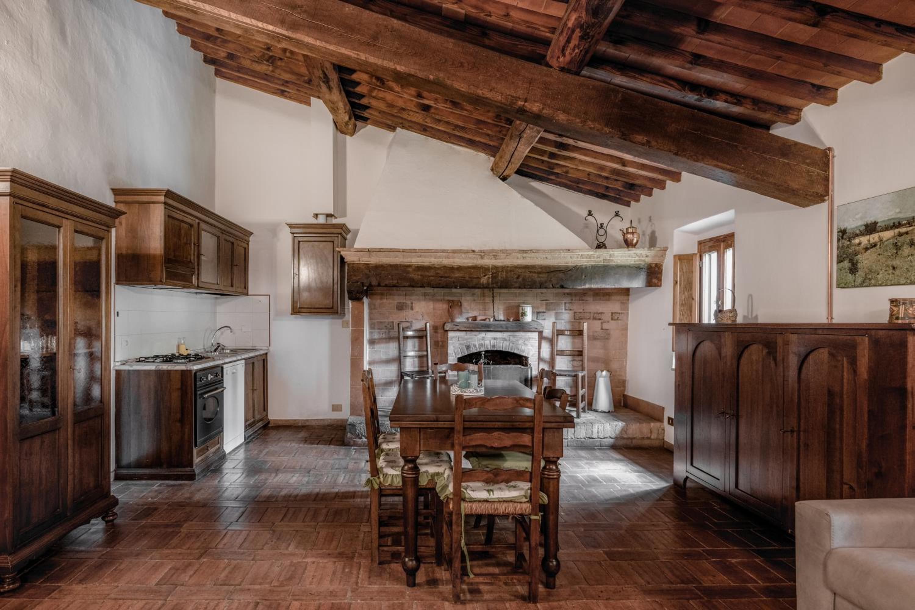 Podere Mezzastrada - Place of Charme