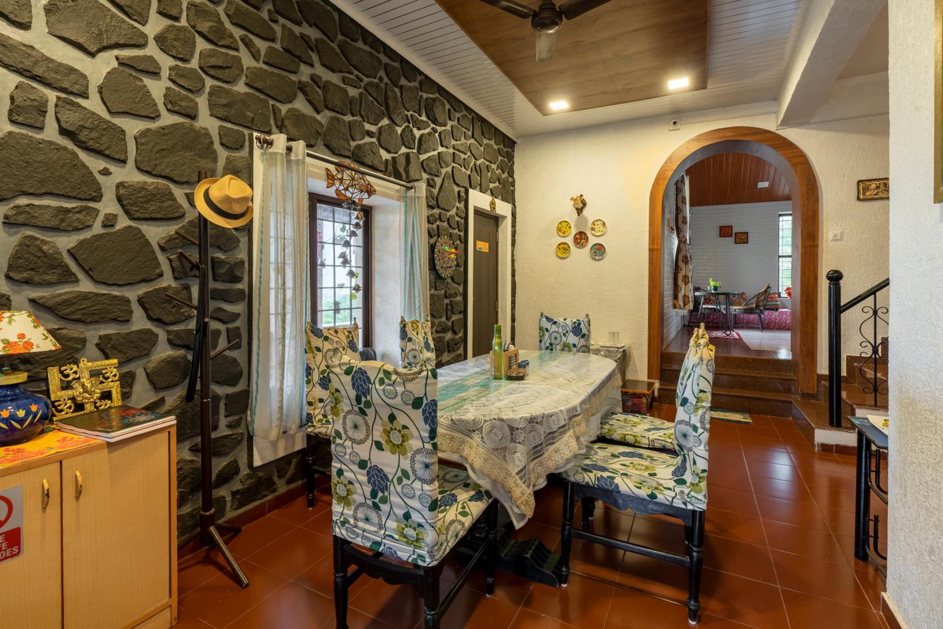 Nysa Villa & Homestays view 4