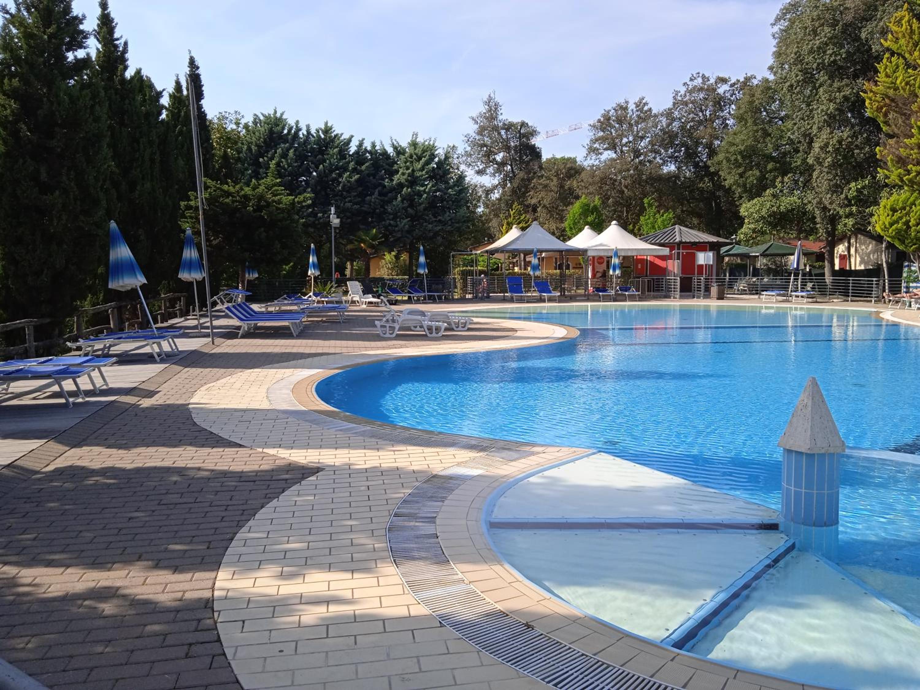 Viareggio Vacations - Mobile home Viareggio - Camping Paradiso- Including airco -Zona Gialla 016 - Property Image 3
