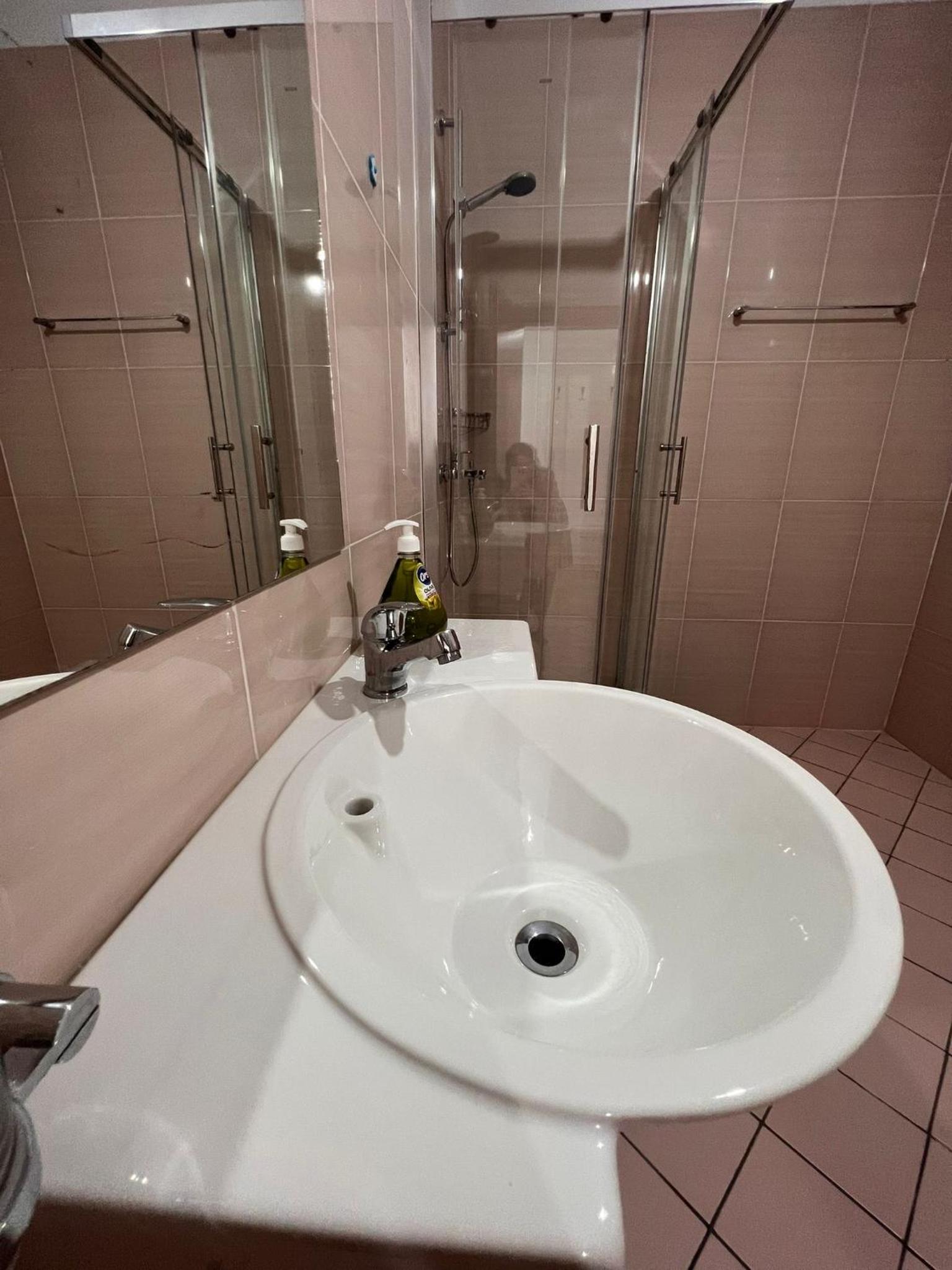 Center-sea view apartament,Sarande