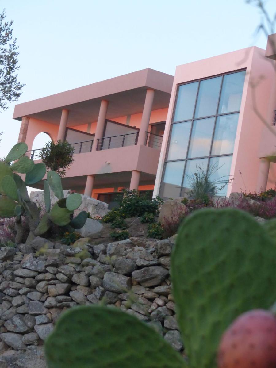 Hotel DAVIA Hotel - Image 1