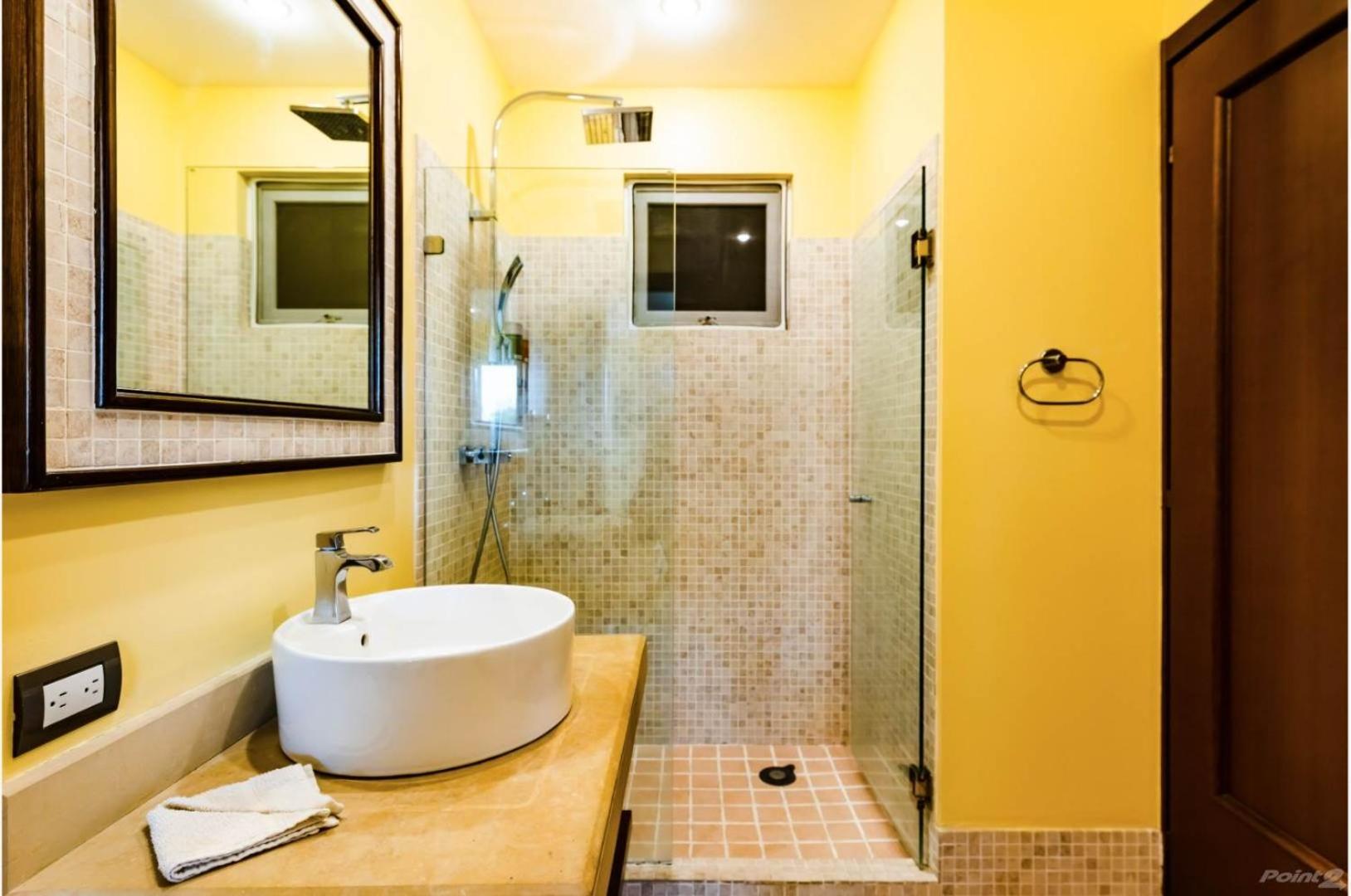 Beautiful Condo wJacuzzi tub Steps to beach view 3