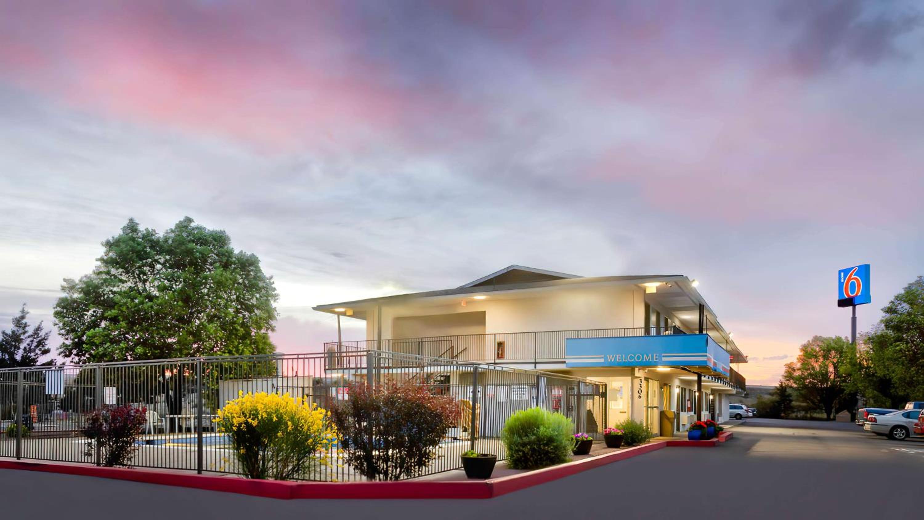 Gallup Vacations - Motel 6-Gallup, NM - Property Image 1