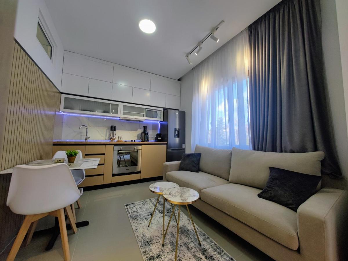 Fully equipped apartment in the city center with a lake view photo 4