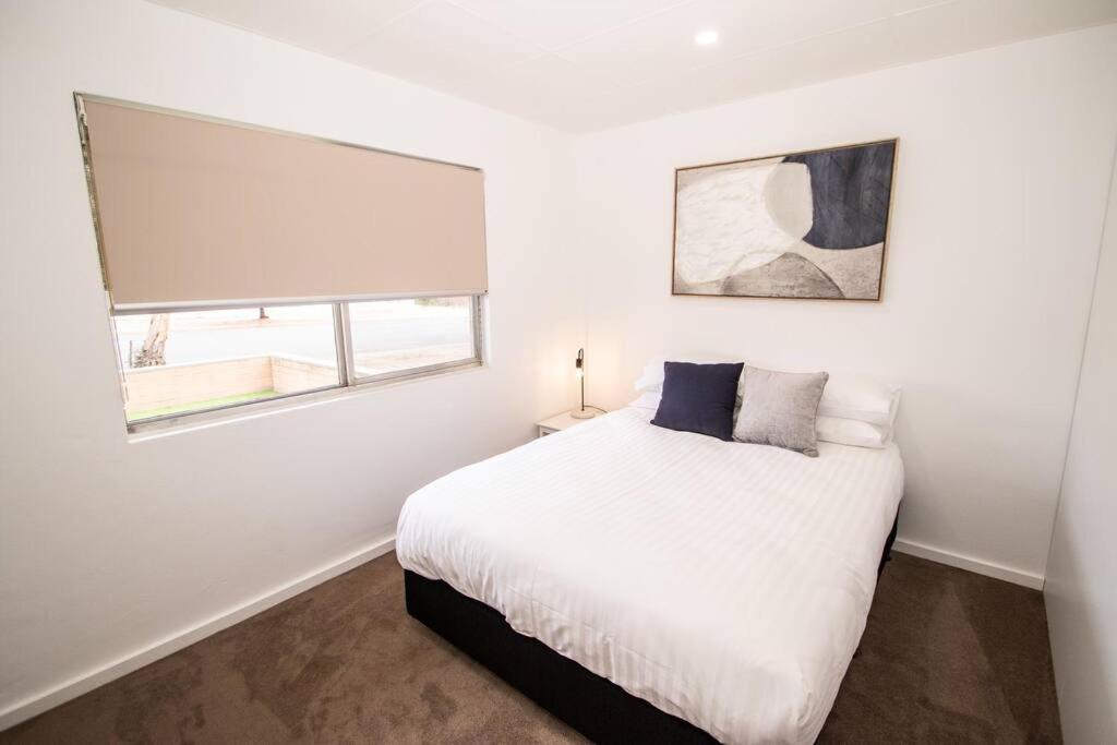 Willow Court Unit 2 view 3