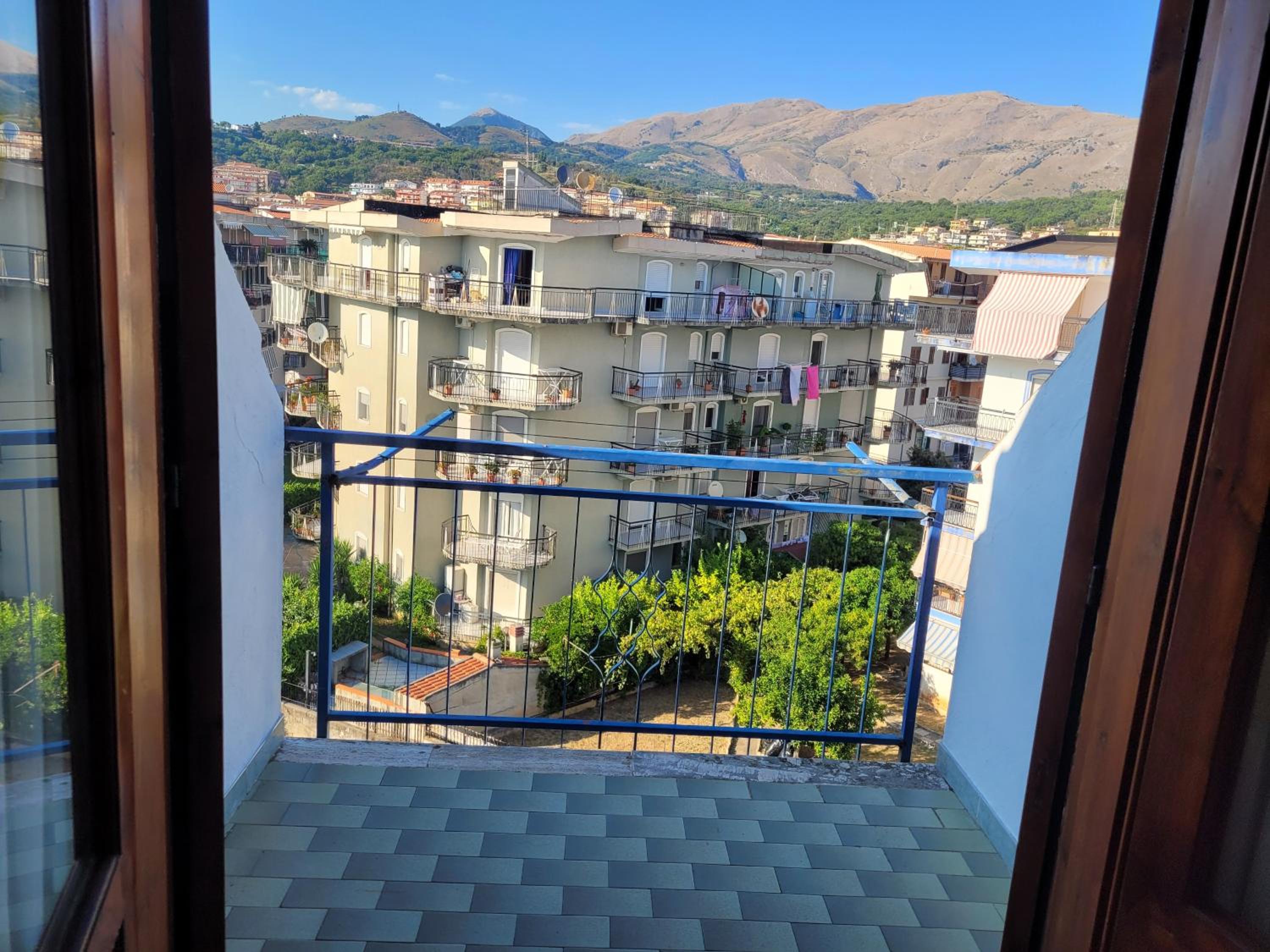 Stunning views, 2-Bed Apartment in Scalea photo 4