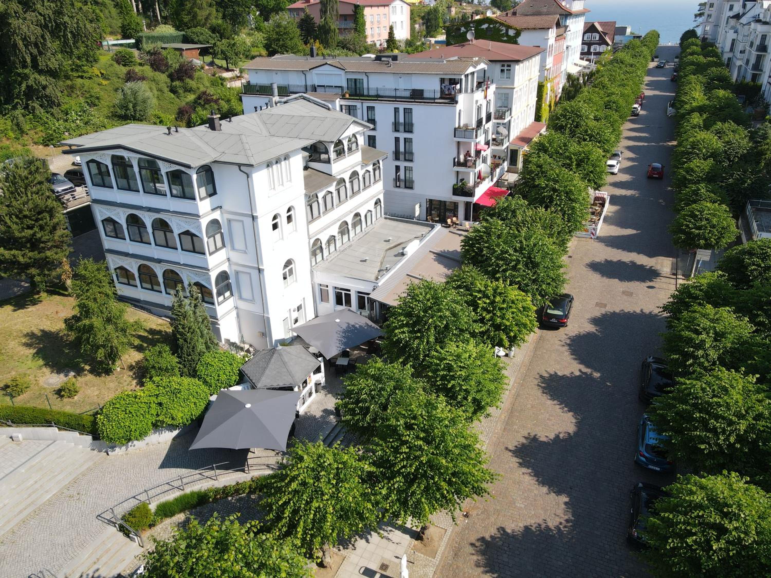 Haus am Meer Sellin App 5 und 6 by Meine Ferienzeit view 5