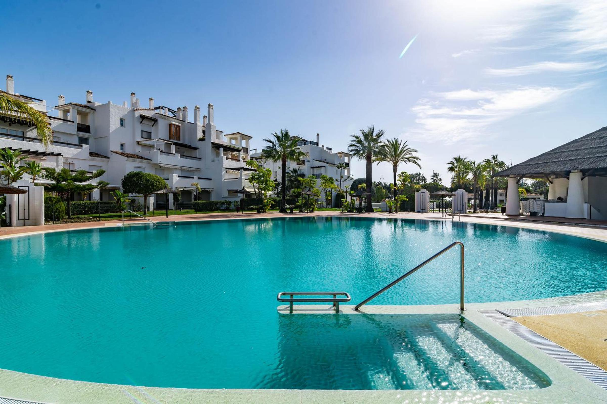 ADE10 - Casa Adelfas Ii by Roomservices view 3