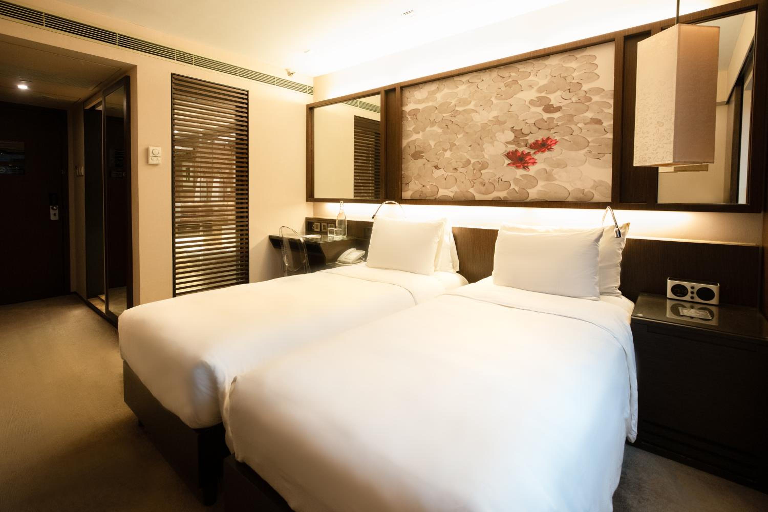 Eaton HK - Langham Hospitality Group