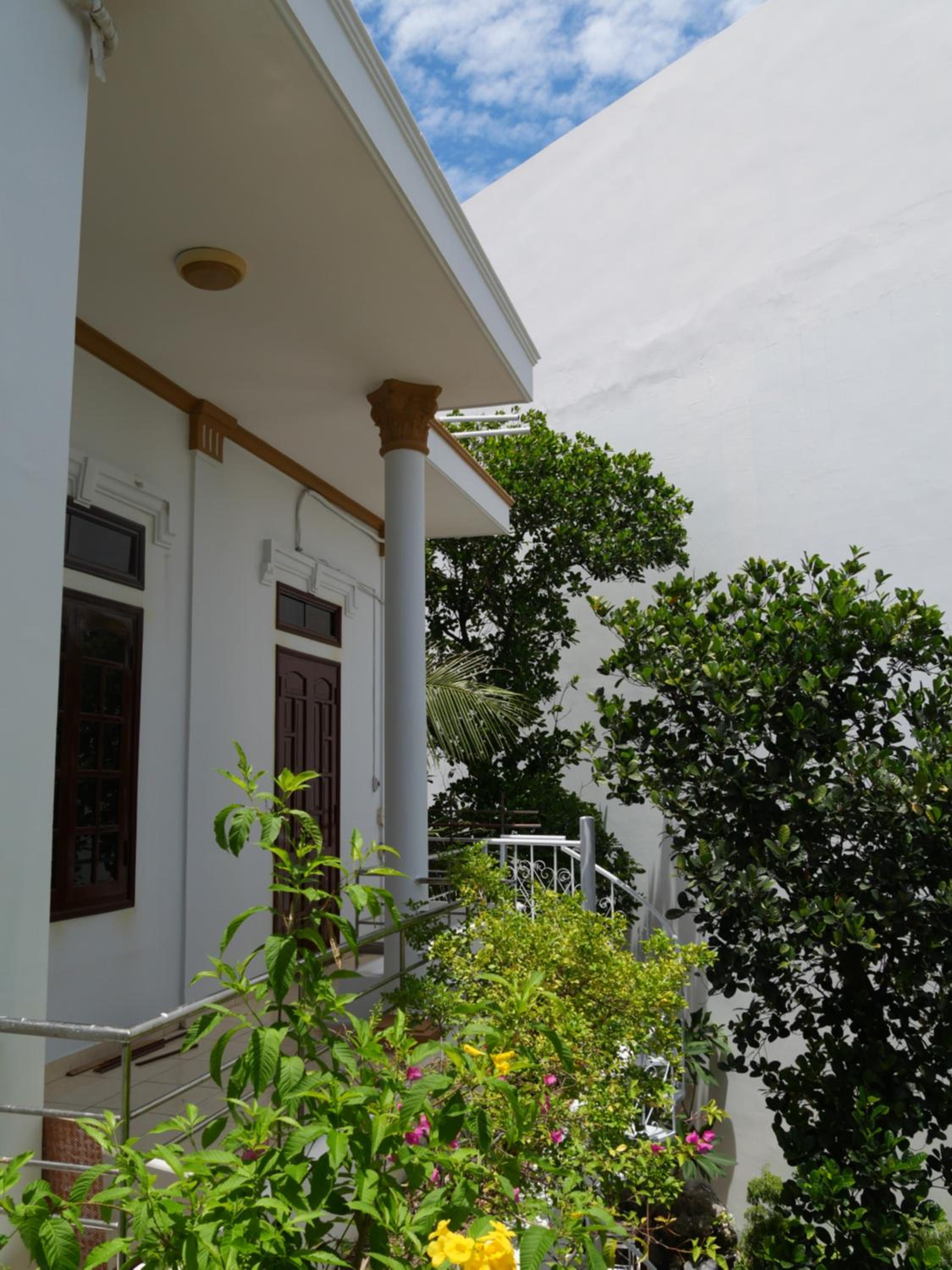 Moon house - Moon view 3