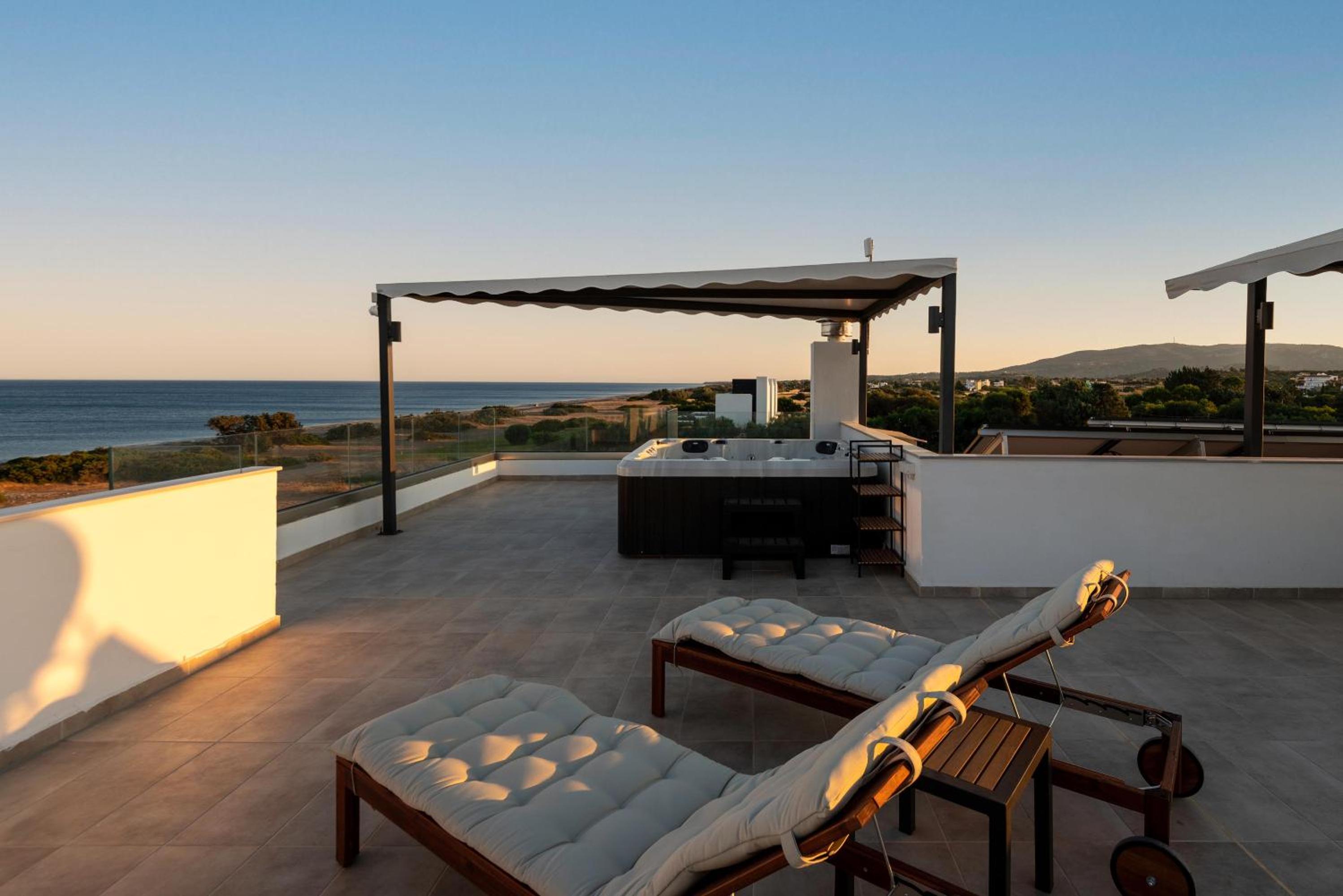 Viviane Paulos Villa photo 2