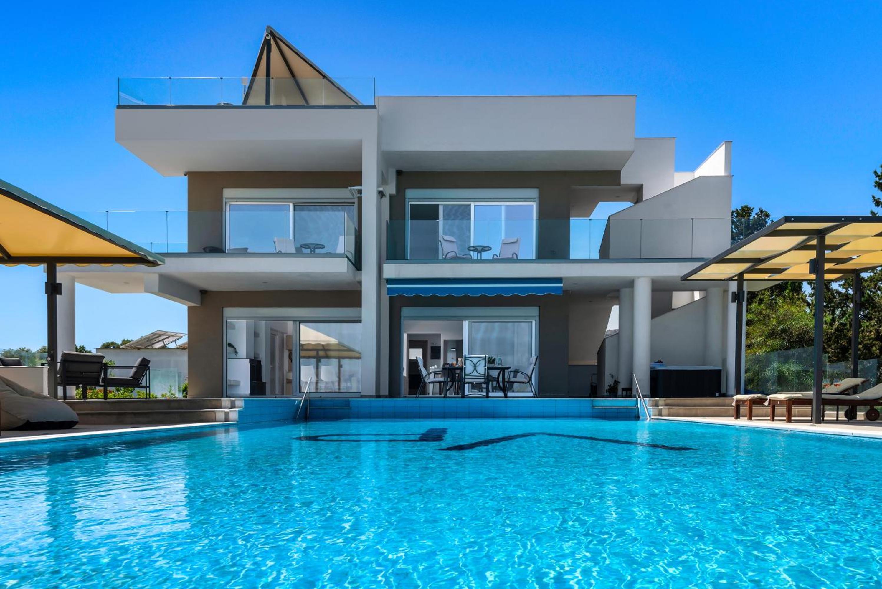 Viviane Paulos Villa photo 4