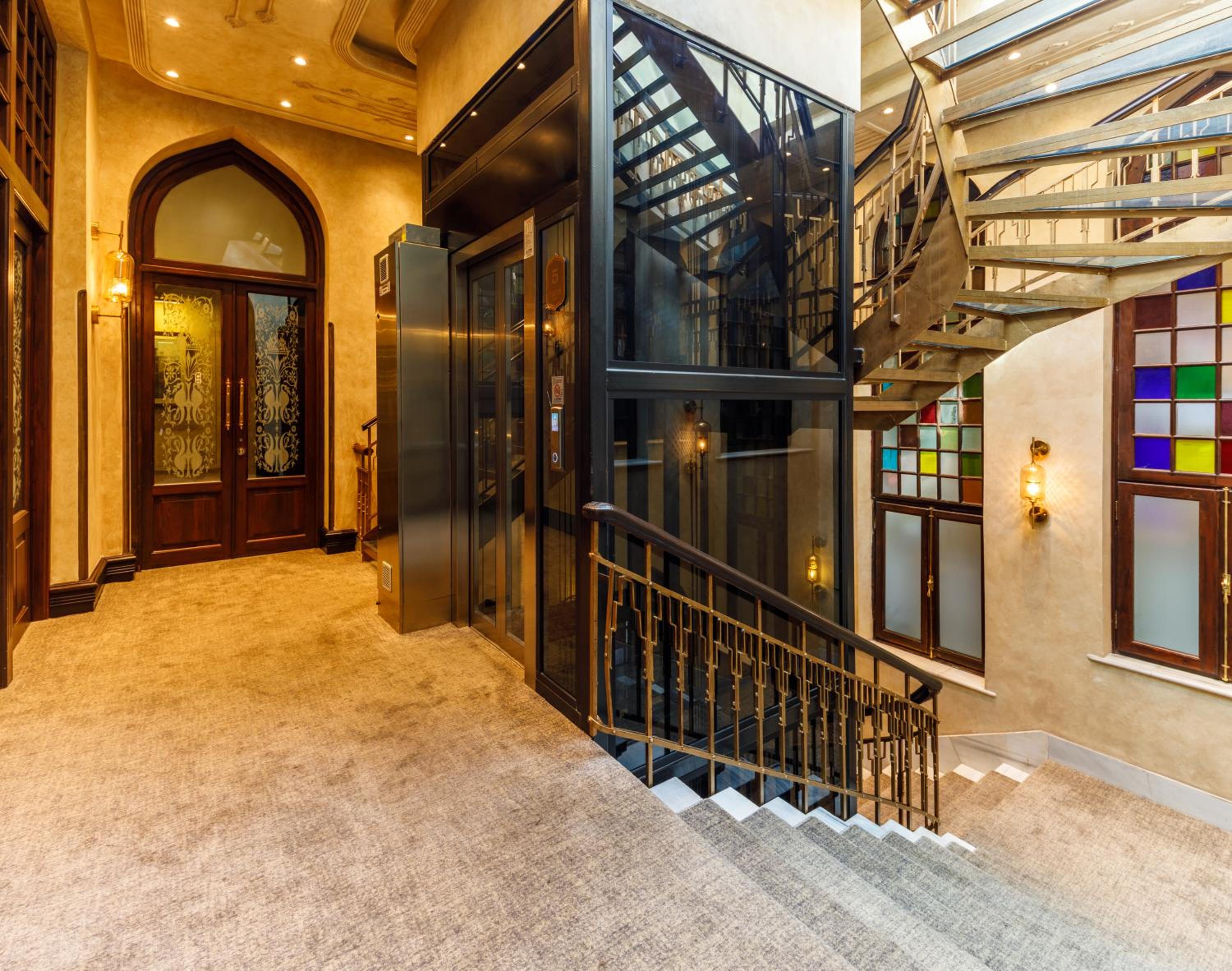 Cronton Design Hotel - Image 25