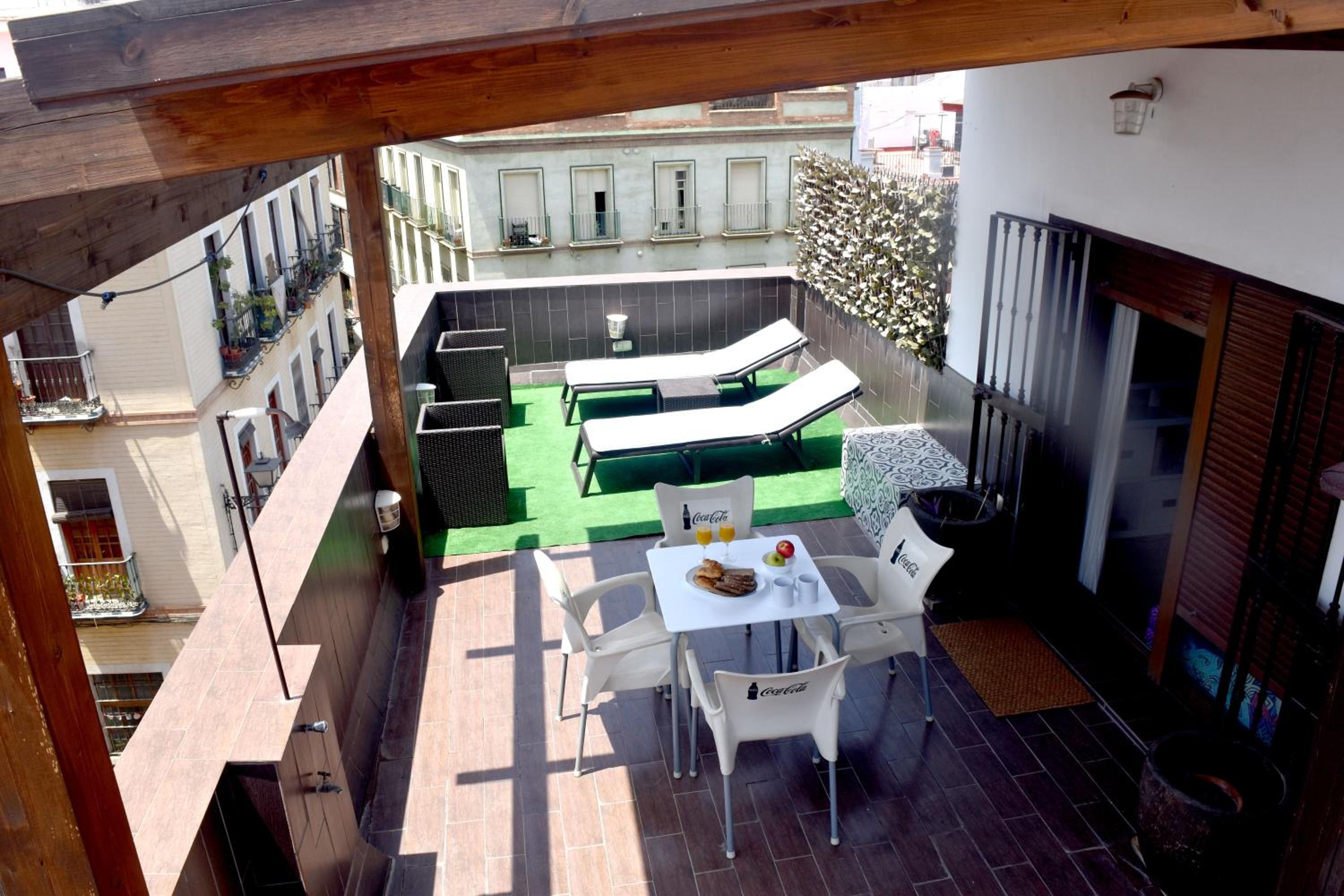 Ático céntrico plaza Moravia ,San Julian. view 3