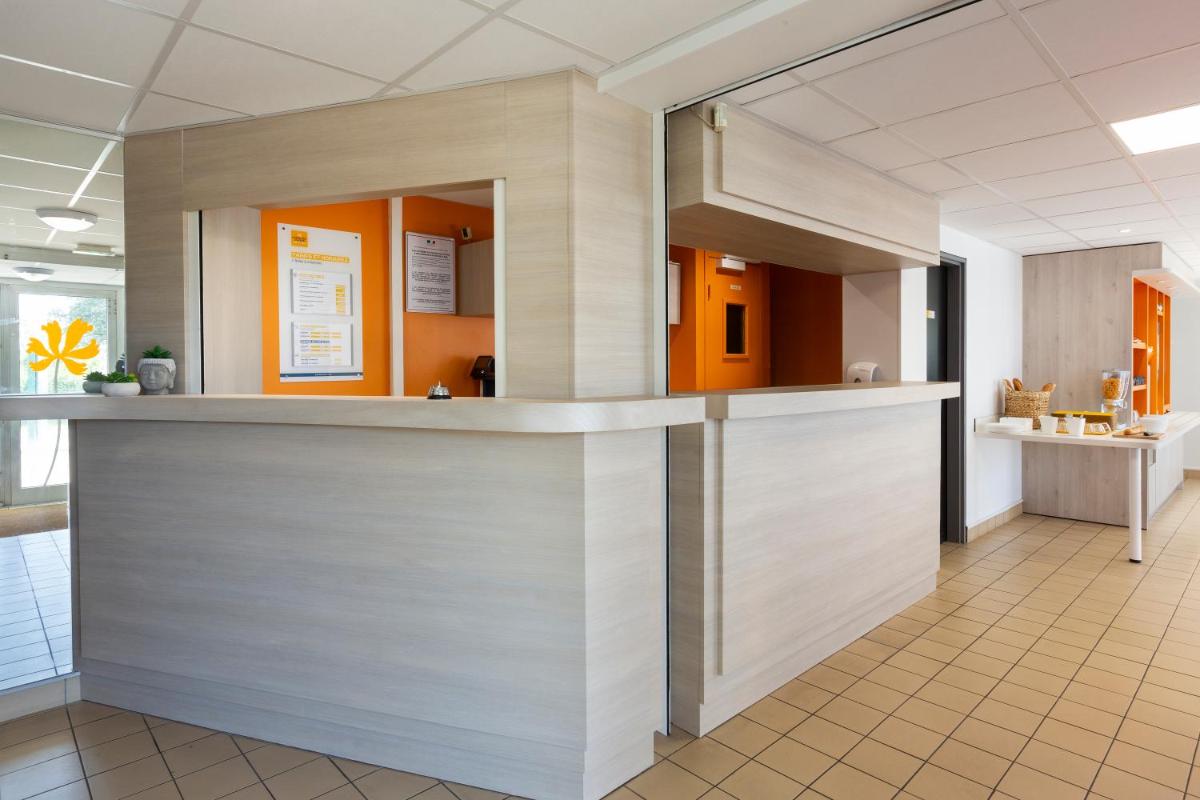hotel reception
