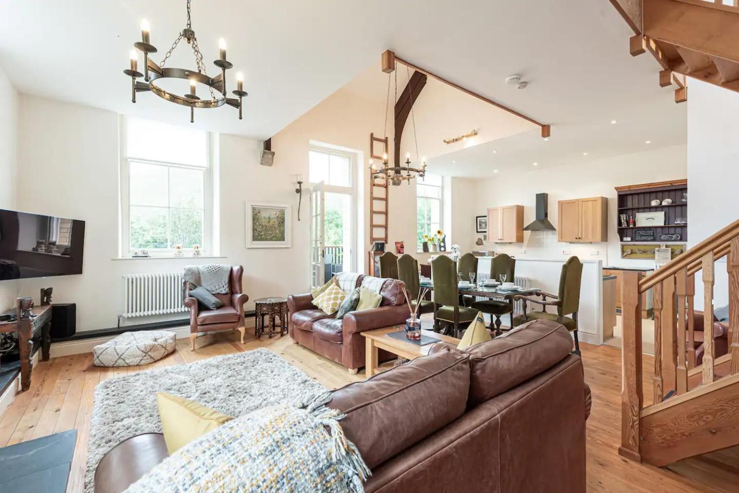Converted Chapel, Stunning Sea & Mountain Views! view 4