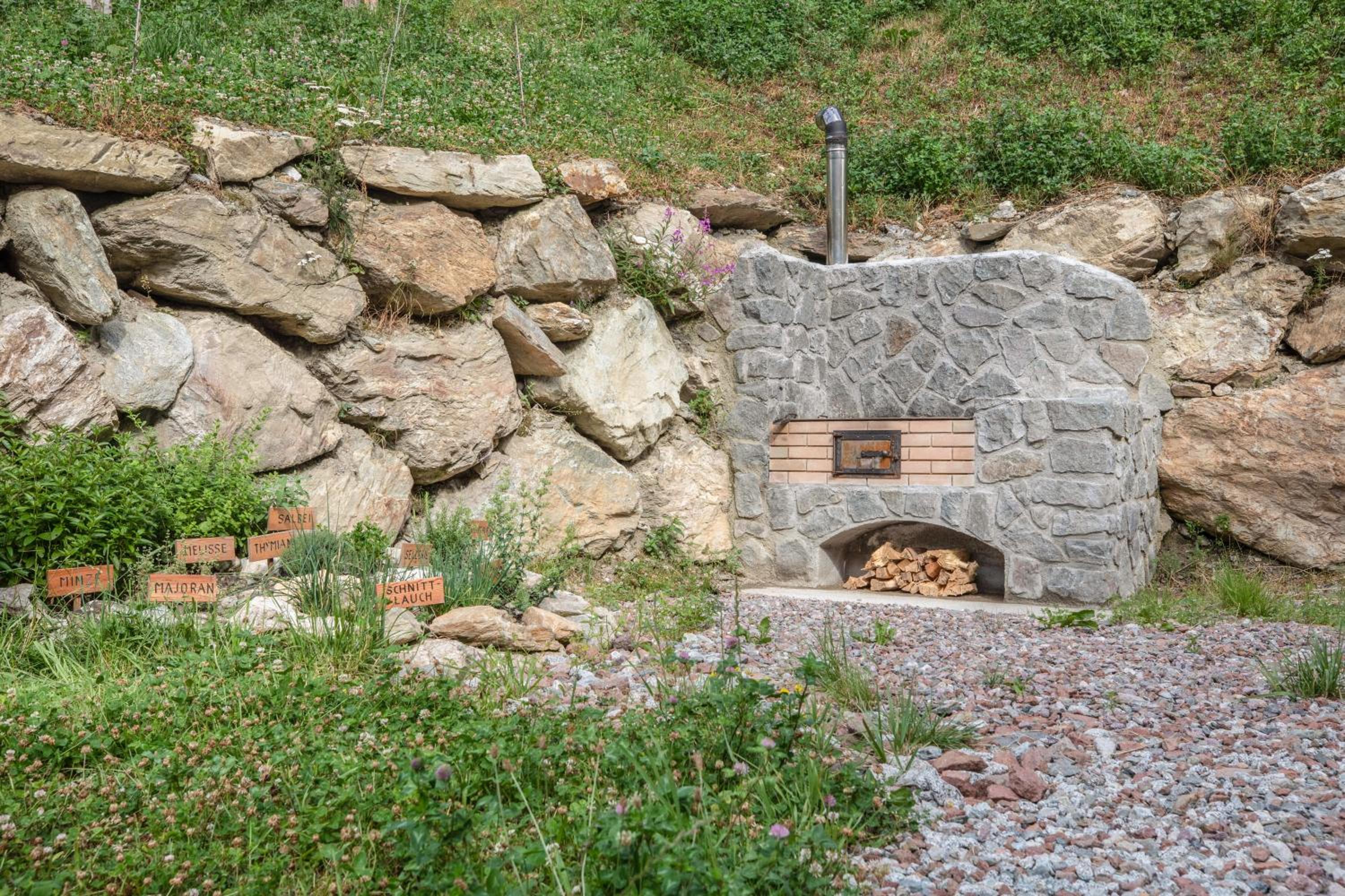 Photo 34