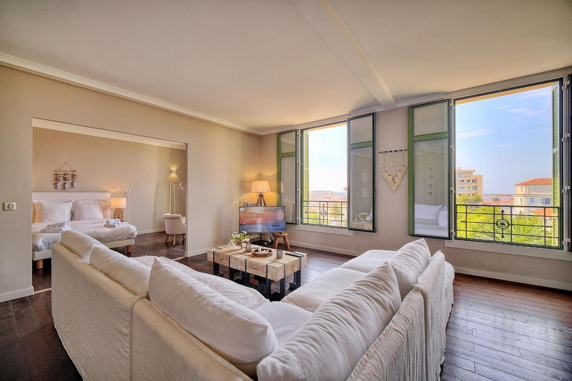 IMMOGROOM - Large Apartment - Parking - Air conditioning - Sea view - Wifi photo 4