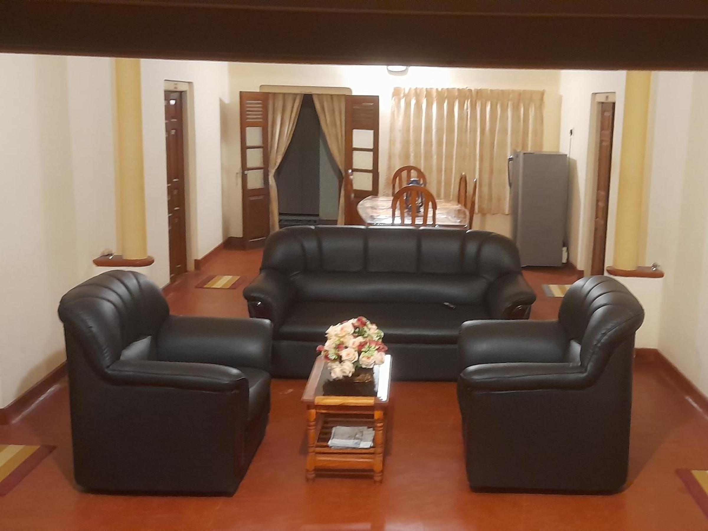 Homefeel Guest House & Tours view 3