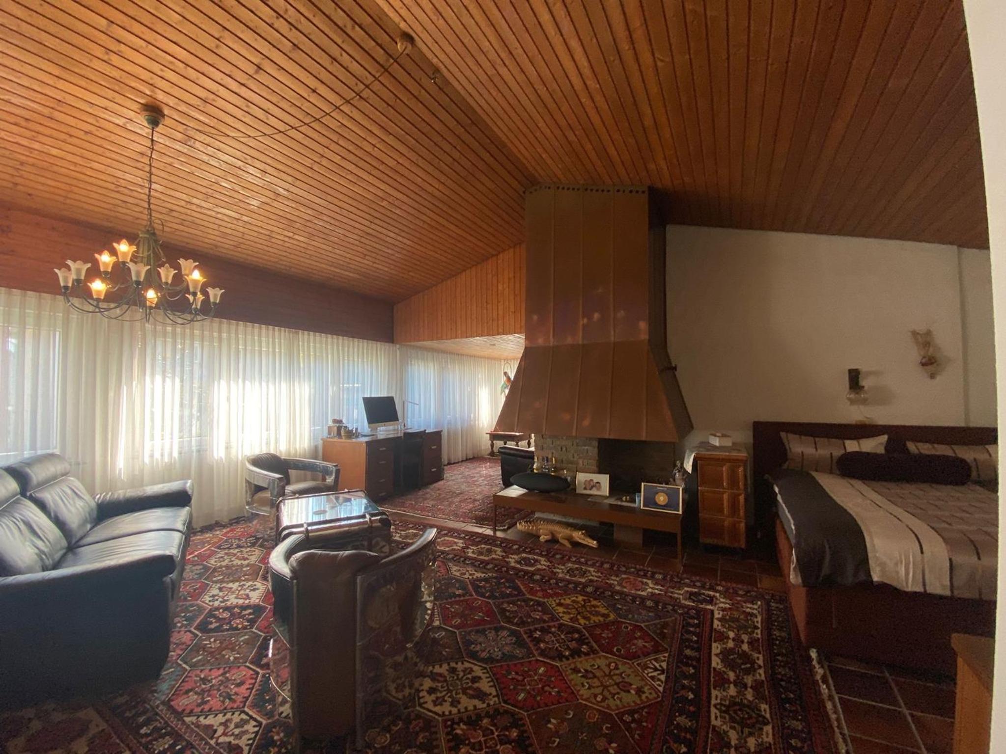 Haus Pia Executive Suites