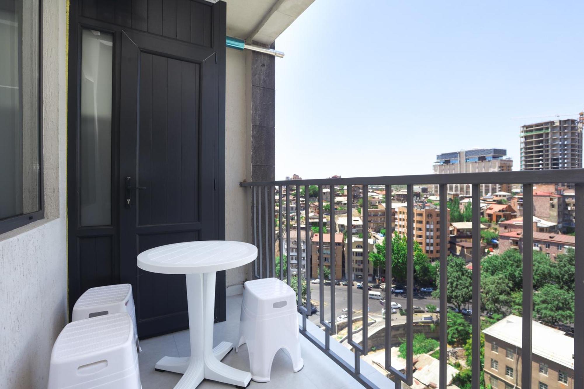 Apart-Hotel on Amiryan 26-4