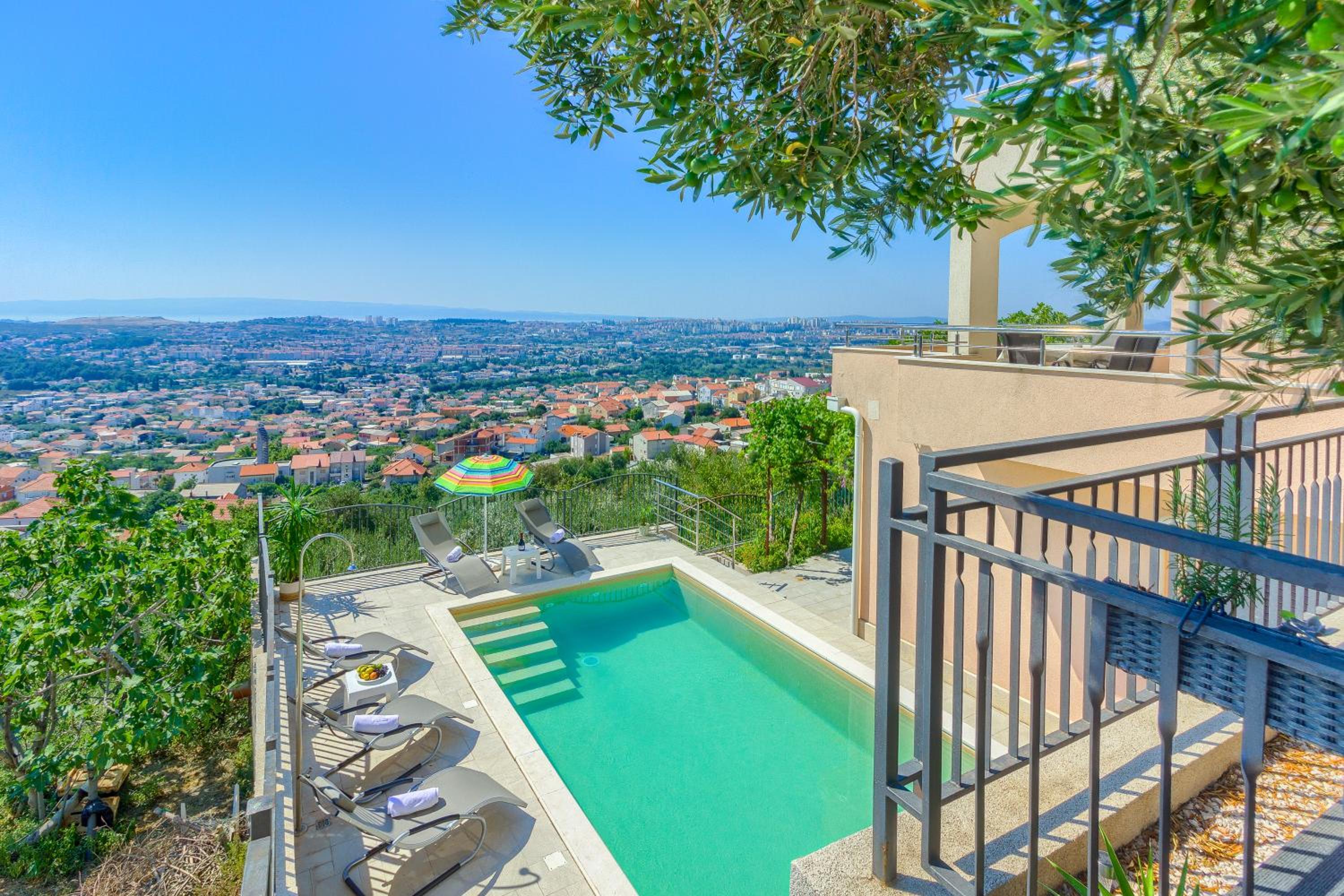 Villa Desideria view 3