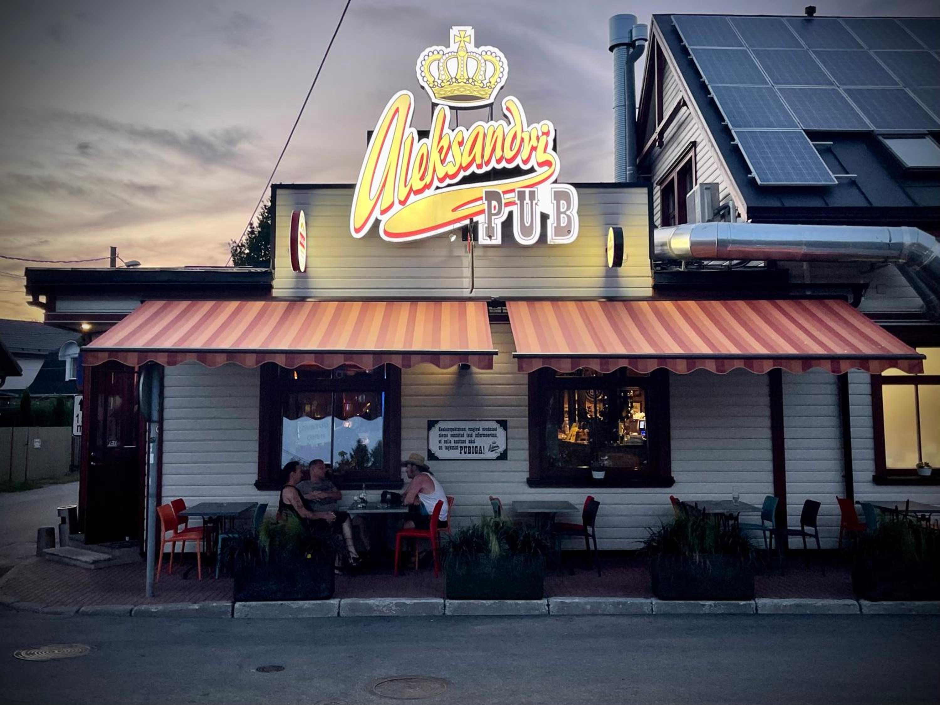 Hotel Aleksandri Guesthouse - Image 1